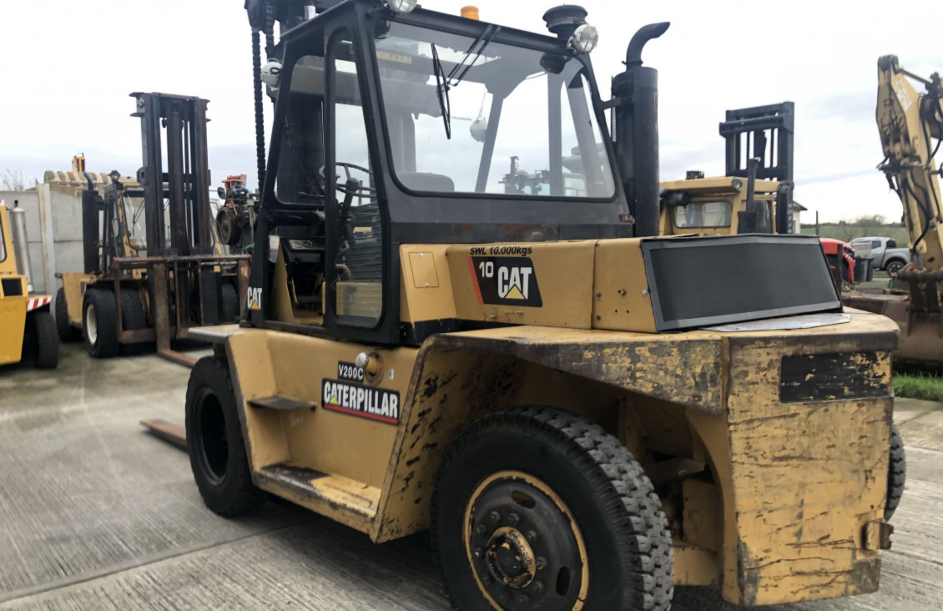 CAT V200C 10 TON DIESEL FORKLIFT