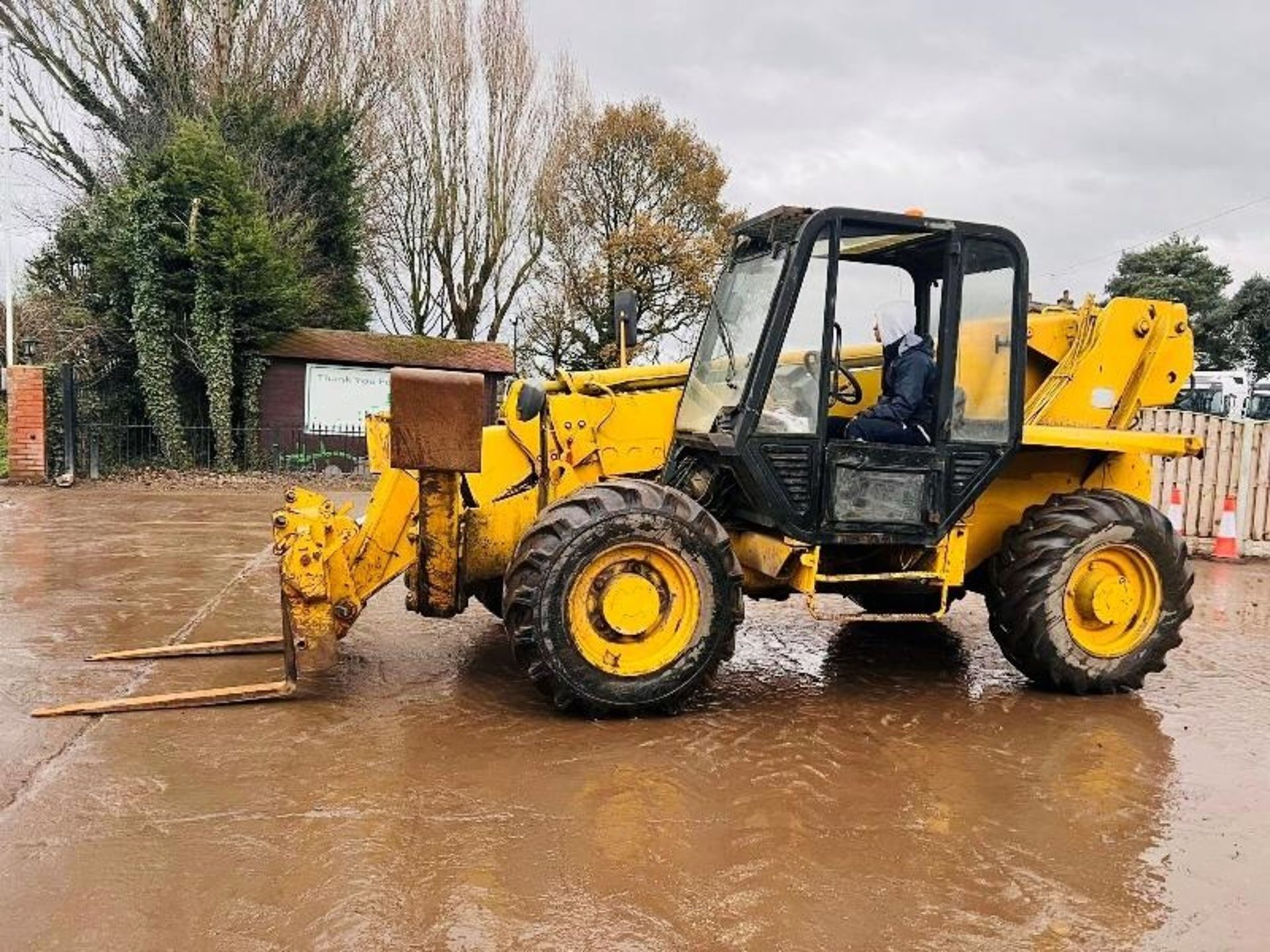 JCB 530-125 4WD TELEHANDLER * 12.5 METER REACH * C/W PALLET TINES - Image 14 of 15