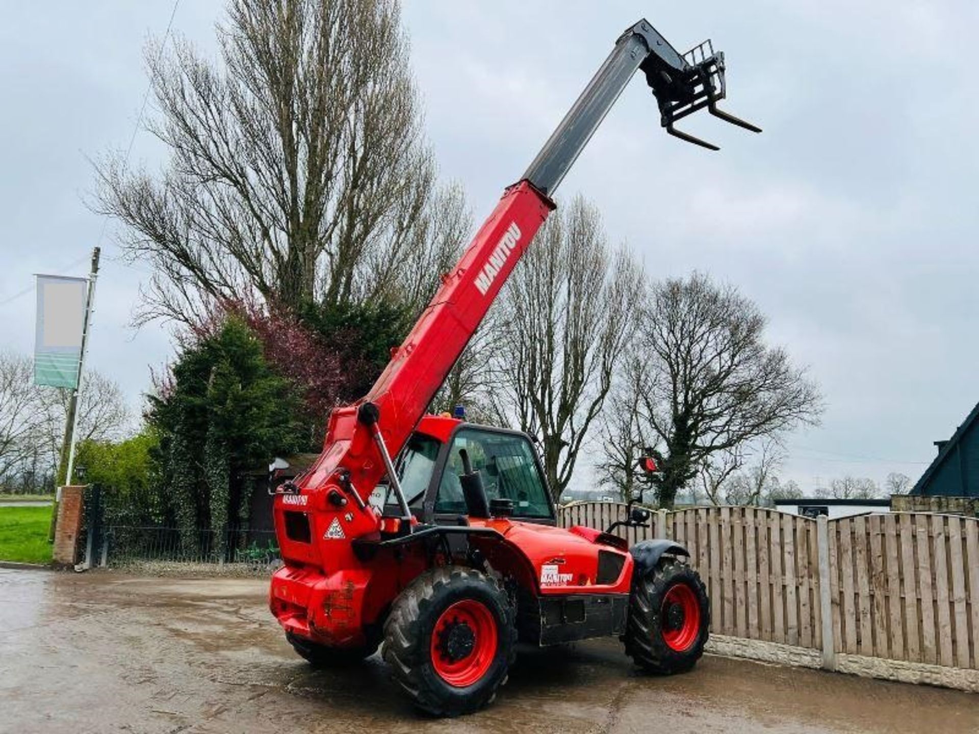 MANITOU MLT845-120 4WD TELEHANDLER *YEAR 2015* C/W PALLET TINES - Image 15 of 19