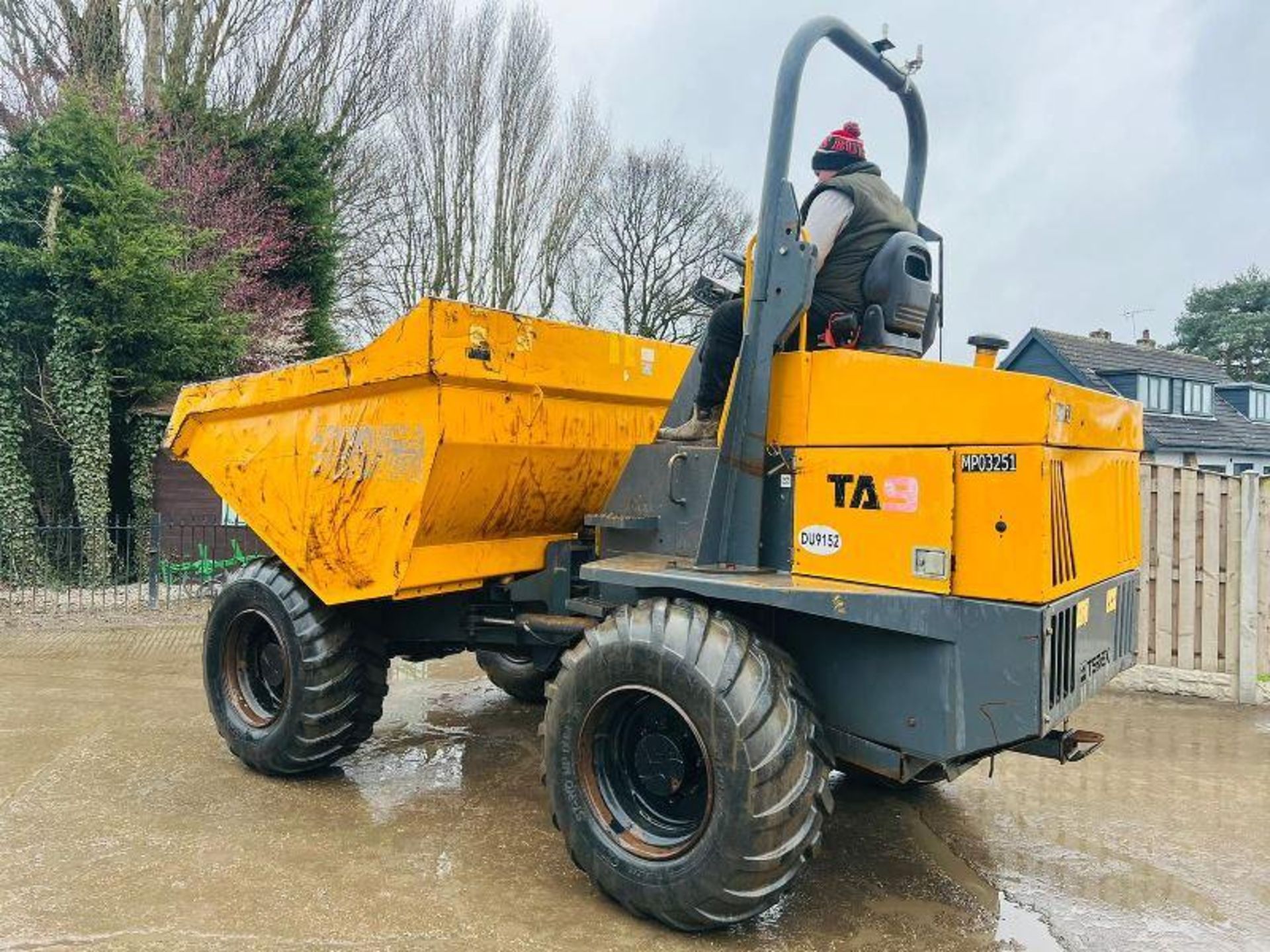 TEREX TA9 4WD DUMPER * YEAR 2015 , 3220 HOURS * C/W ROLE BAR