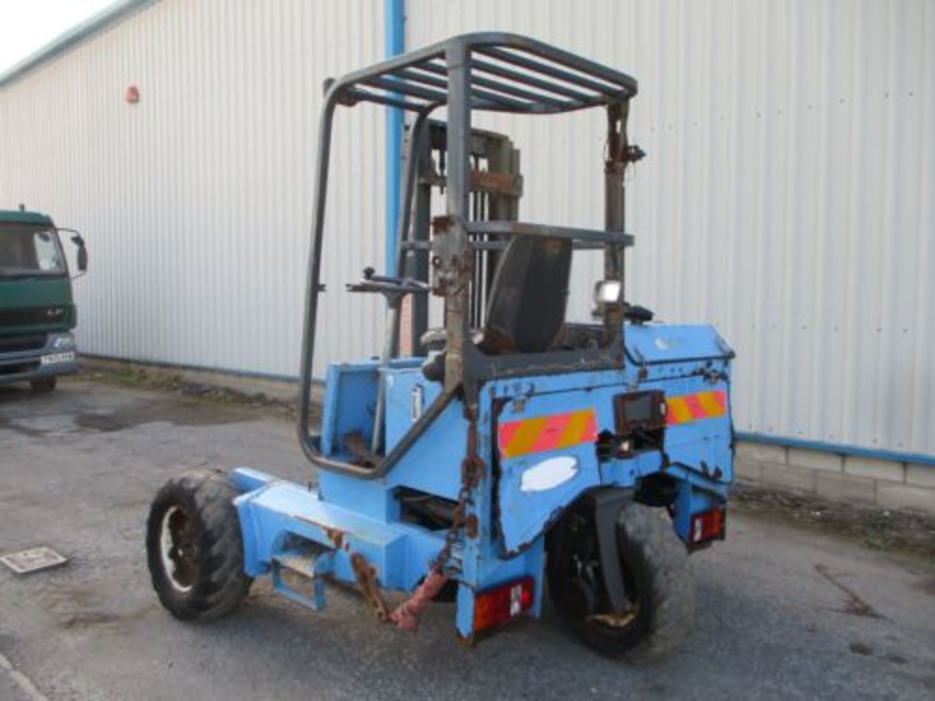 MOFFETT MOUNTY M2403W4W FORK LIFT FORKLIFT 4 WAY SIDE LOADER COMBI LIFT TRUCK - Image 2 of 13