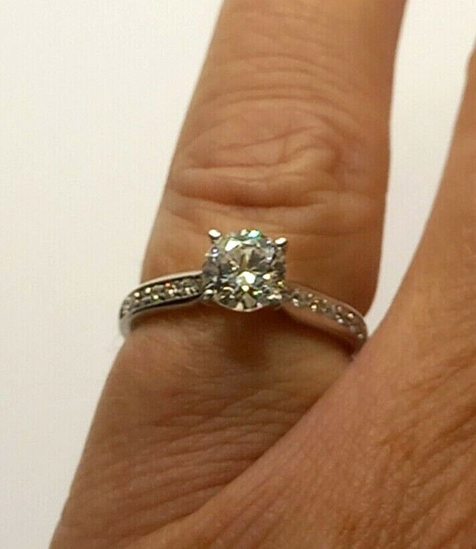 1.14CT DIAMOND ENGAGEMENT RING/DIAMOND SHOULDERS - Image 3 of 3