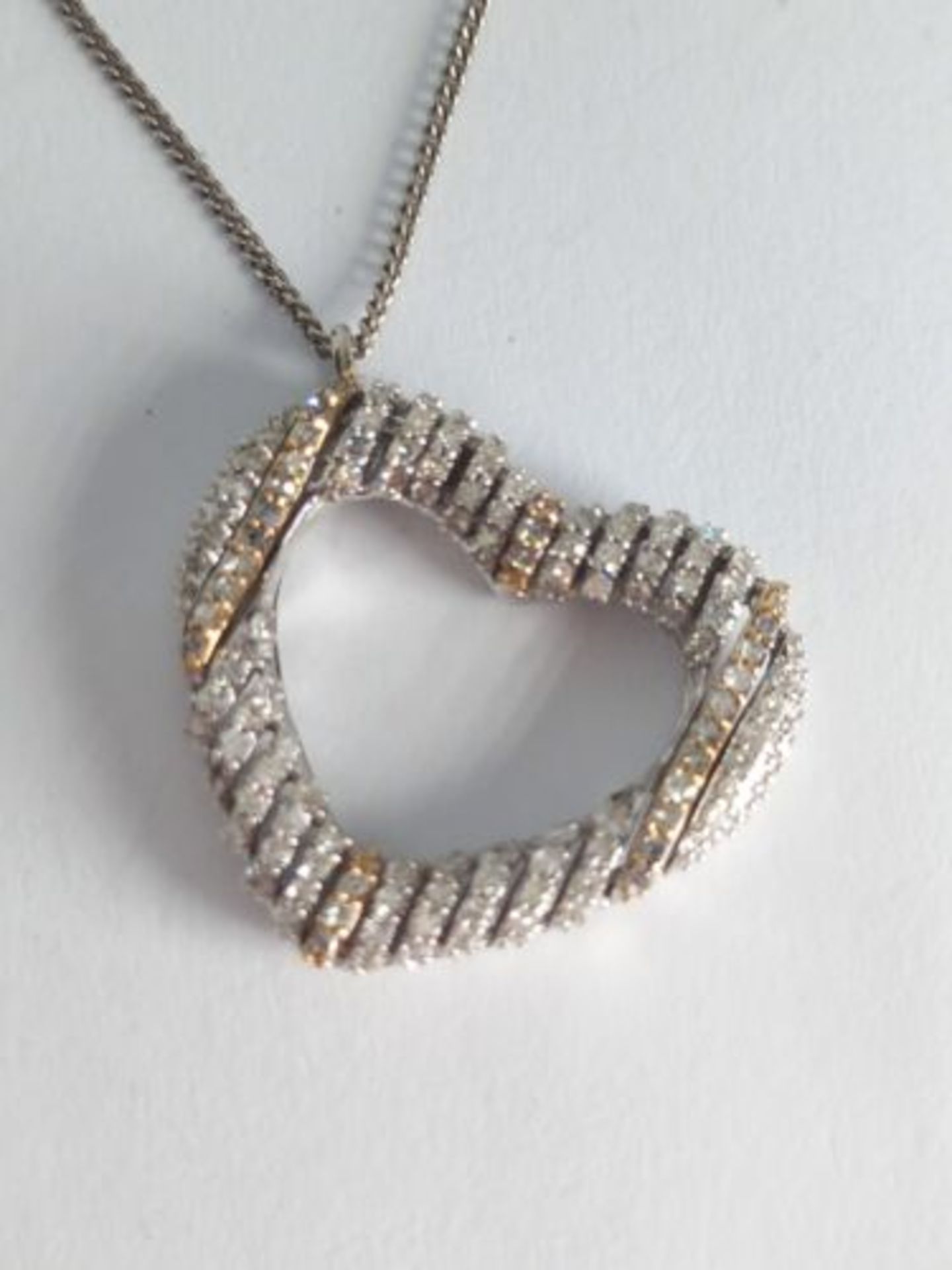 1CT DIAMOND HEART PENDANT/WHITE & YELLOW GOLD