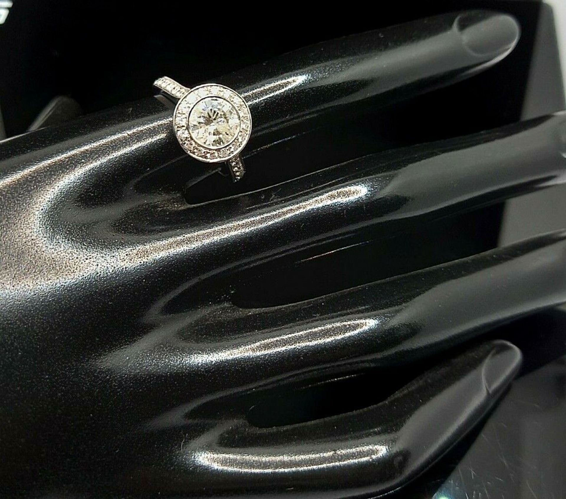 RUB-OVER 2.00 CT ROUND DIAMOND HALO SET RING - Image 3 of 4