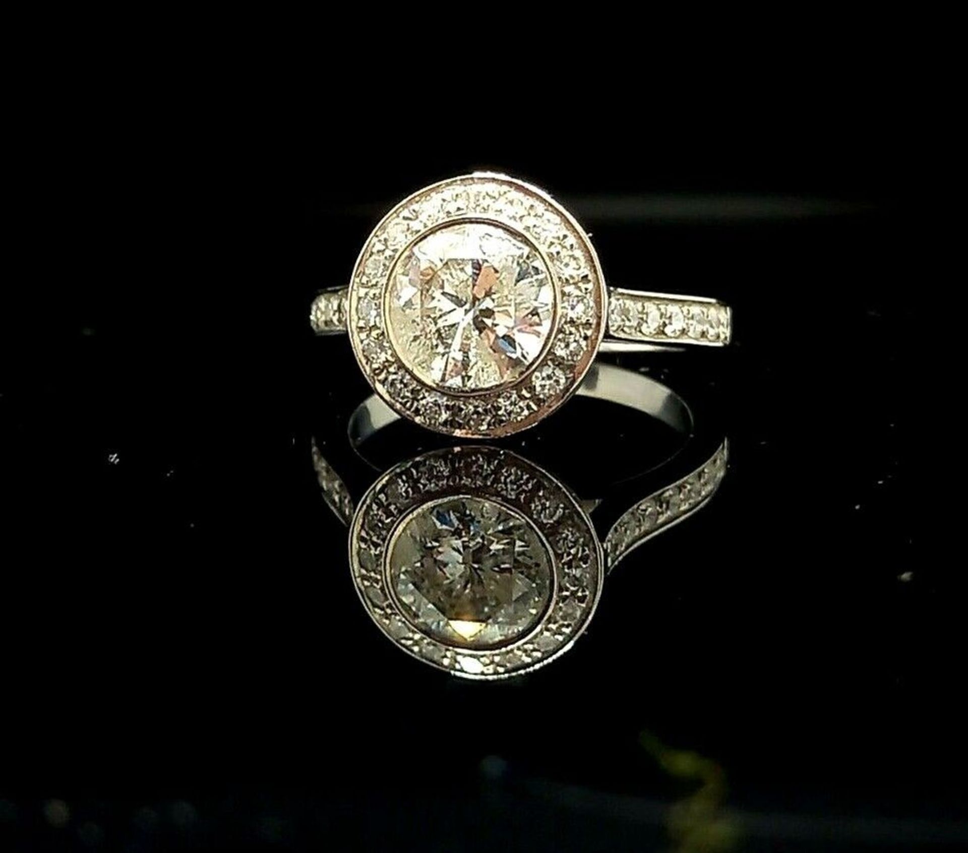 RUB-OVER 2.00 CT ROUND DIAMOND HALO SET RING - Image 2 of 4