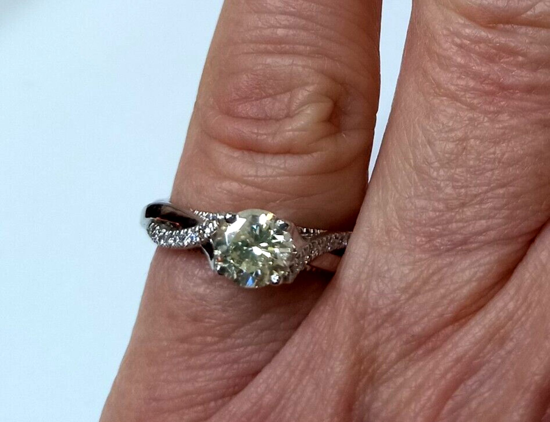 1.18CT DIAMOND ENGAGEMENT RING/WHITE GOLD - Image 3 of 6