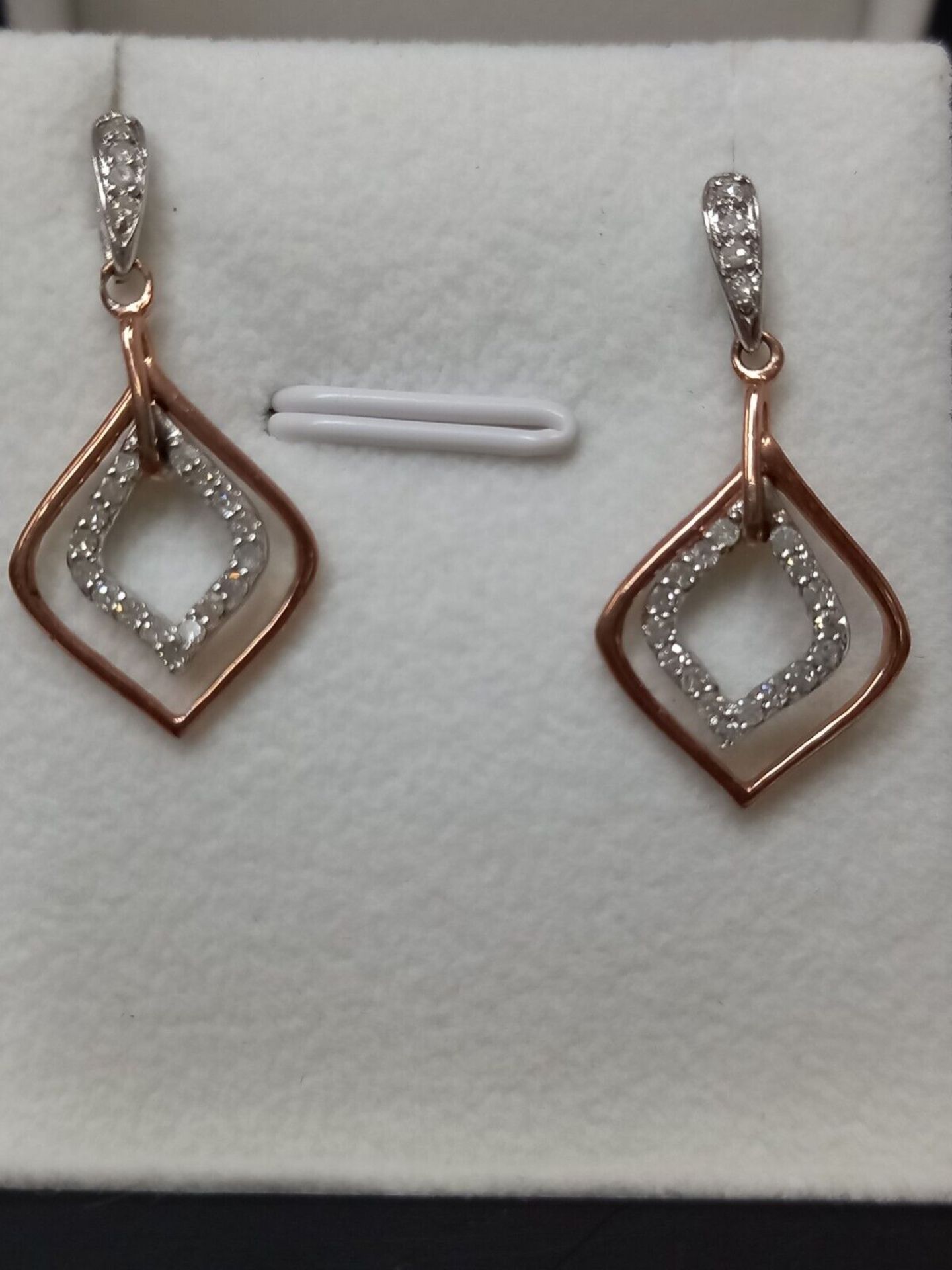 0.15CT DIAMOND EARRINGS ROSE GOLD/WHITE GOLD DIAMOND DROPS - Image 5 of 5