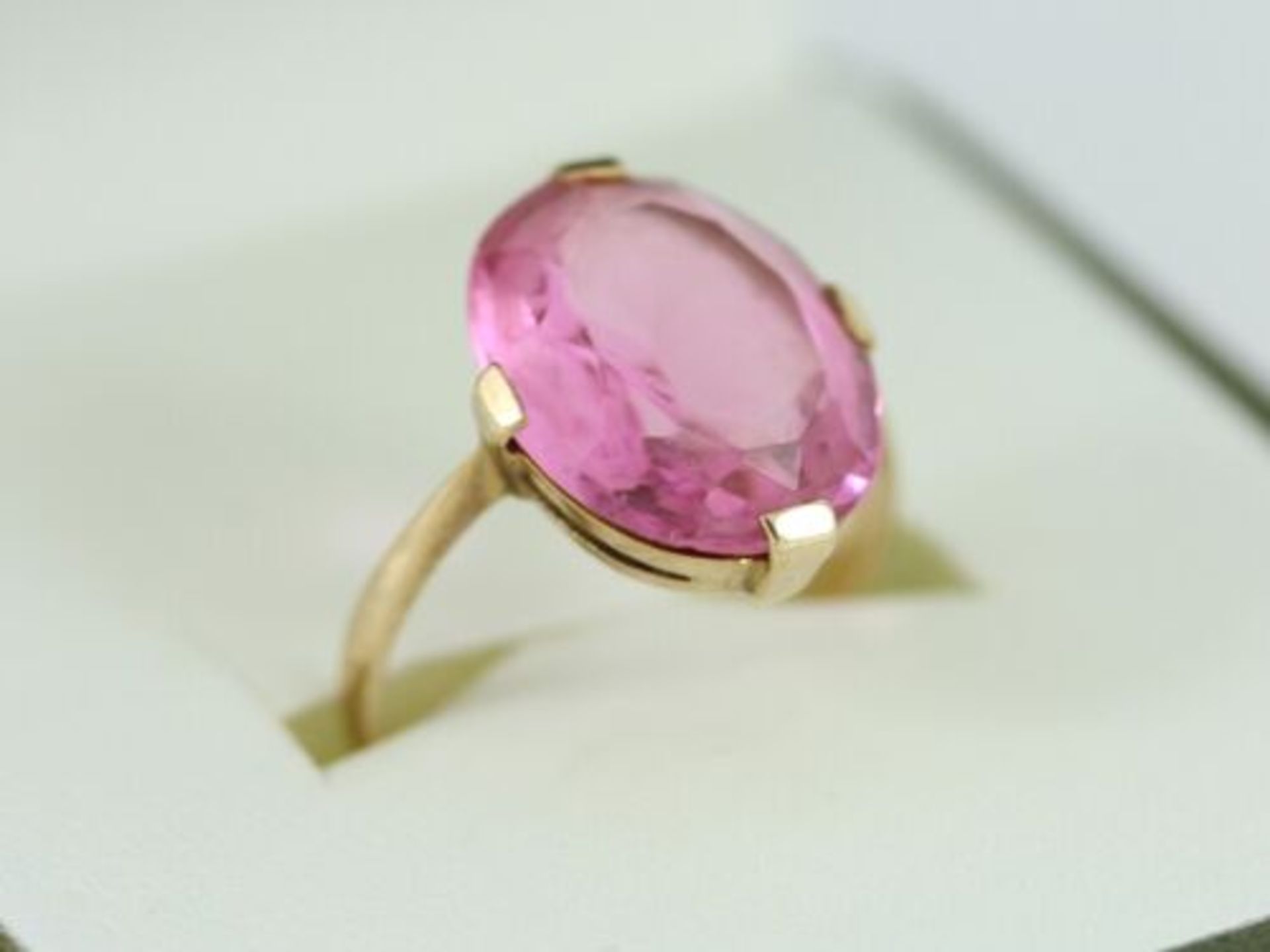 PINK GLASS SOLITAIRE RING 9CT GOLD LADIES SIZE K 1/2 375 3.1G CZ51