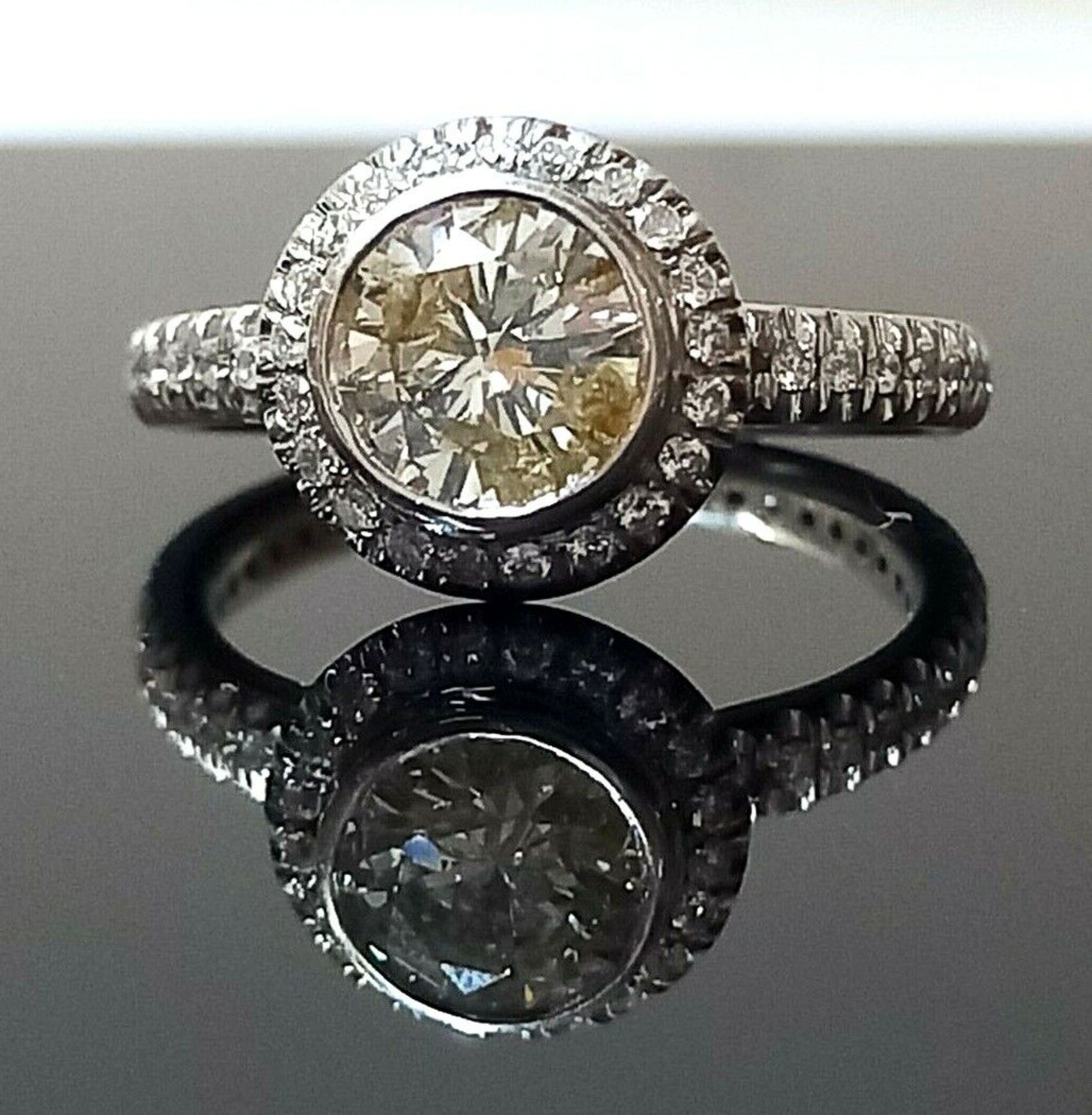 1.39 CT DIAMOND HALO SET SOLITAIRE/ENGAGEMENT RING - Image 3 of 5