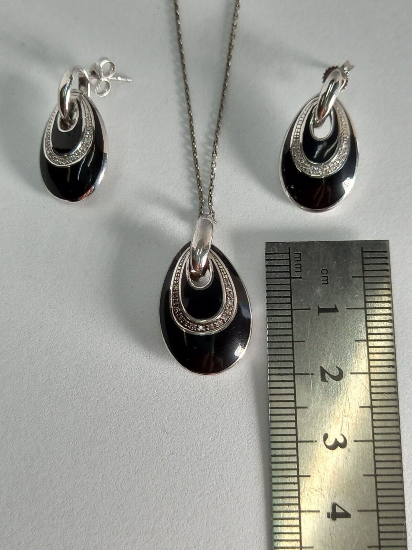 PENDANT & EARRING SET/BLACK CERAMIC & DIAMONDS /STERLING SILVER - Image 3 of 4