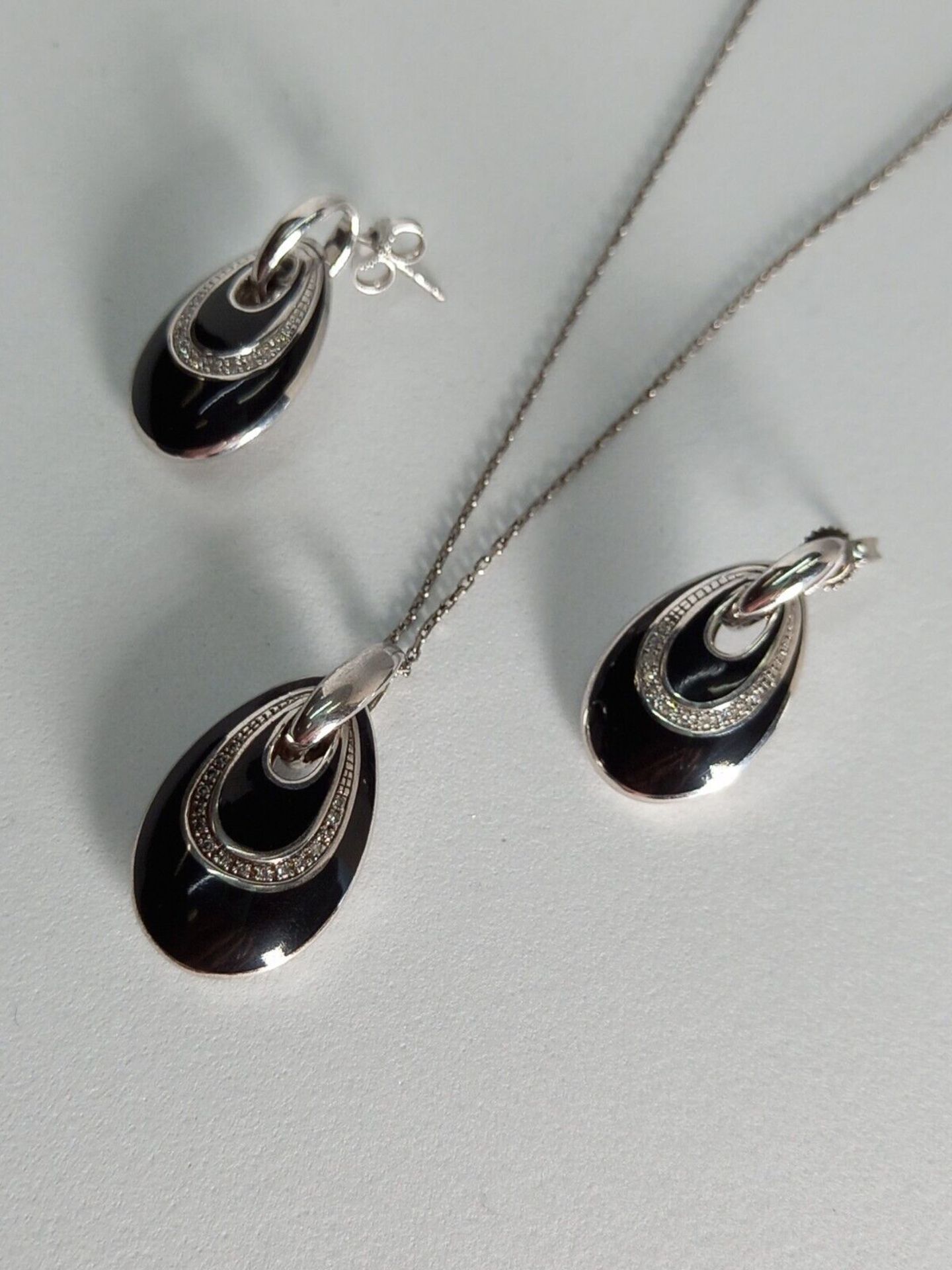 PENDANT & EARRING SET/BLACK CERAMIC & DIAMONDS /STERLING SILVER - Image 2 of 4