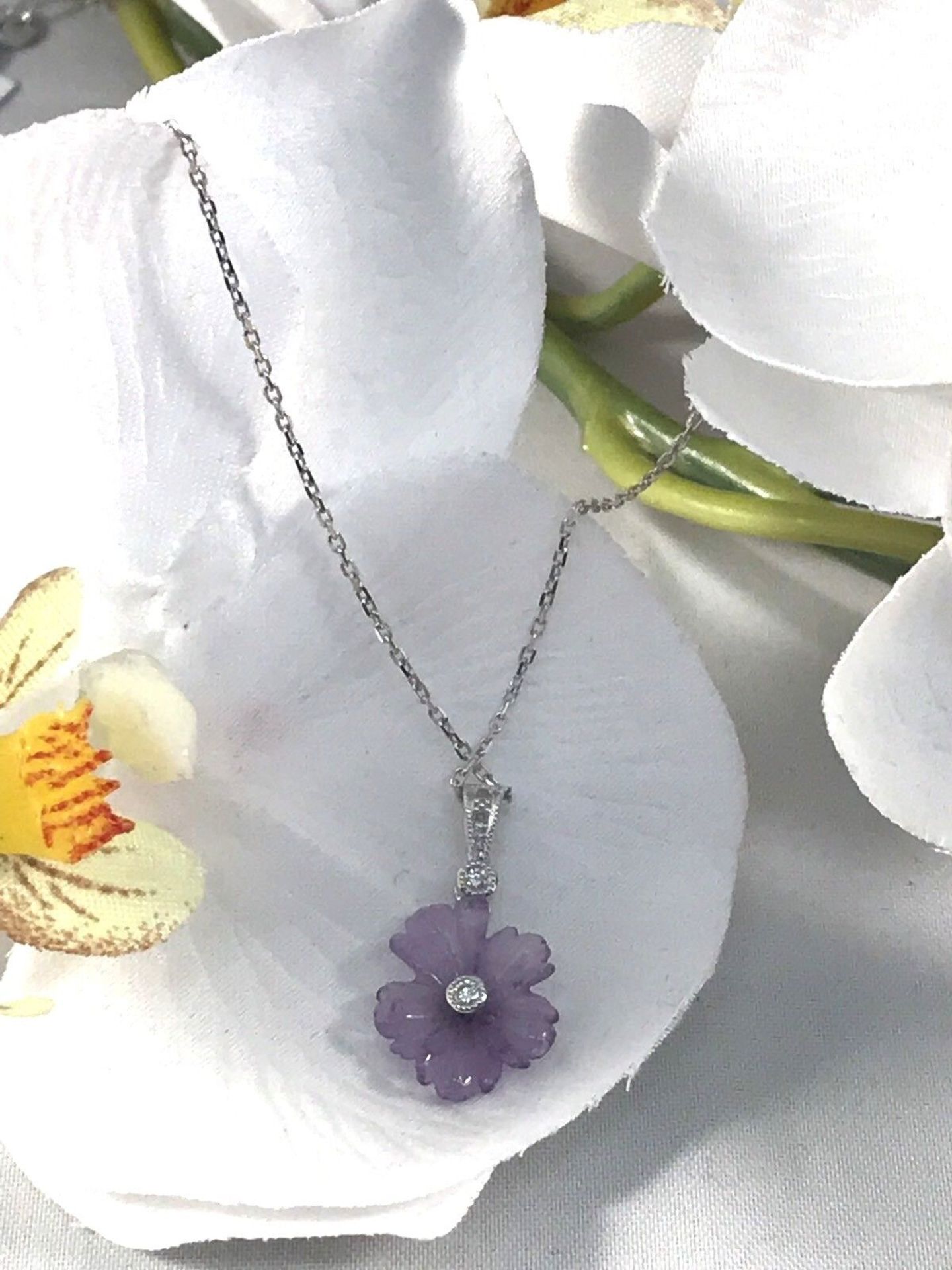 AMETHYST & DIAMOND PENDANT/WHITE GOLD - Image 3 of 8