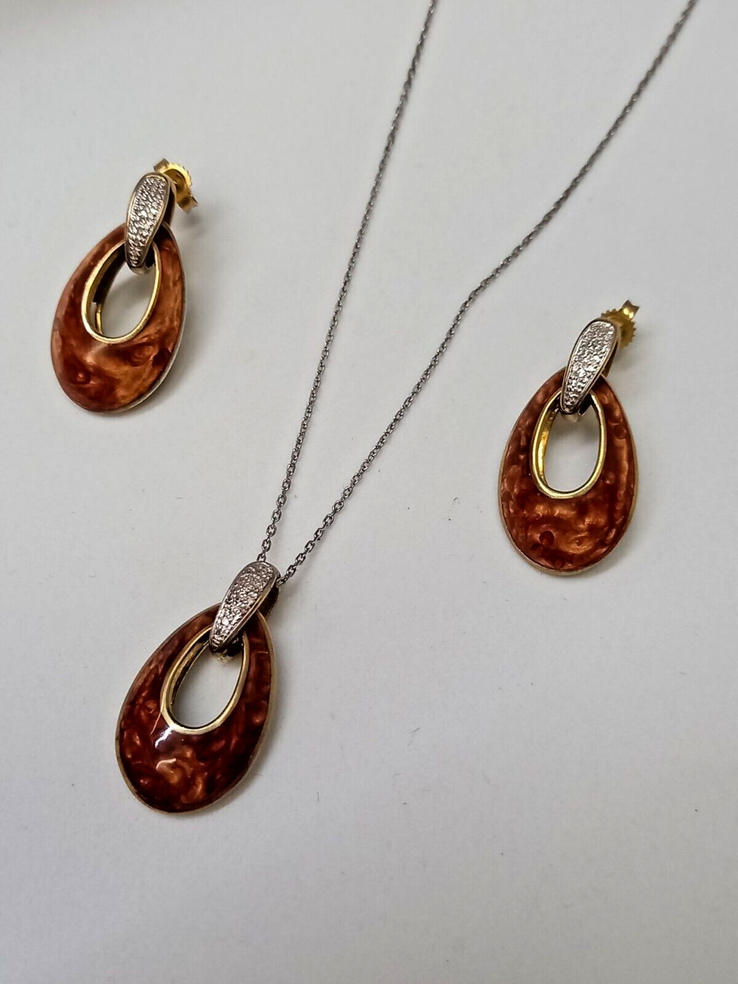 PENDANT & EARRING SET/CERAMIC & DIAMONDS /STERLING SILVER - Image 2 of 3