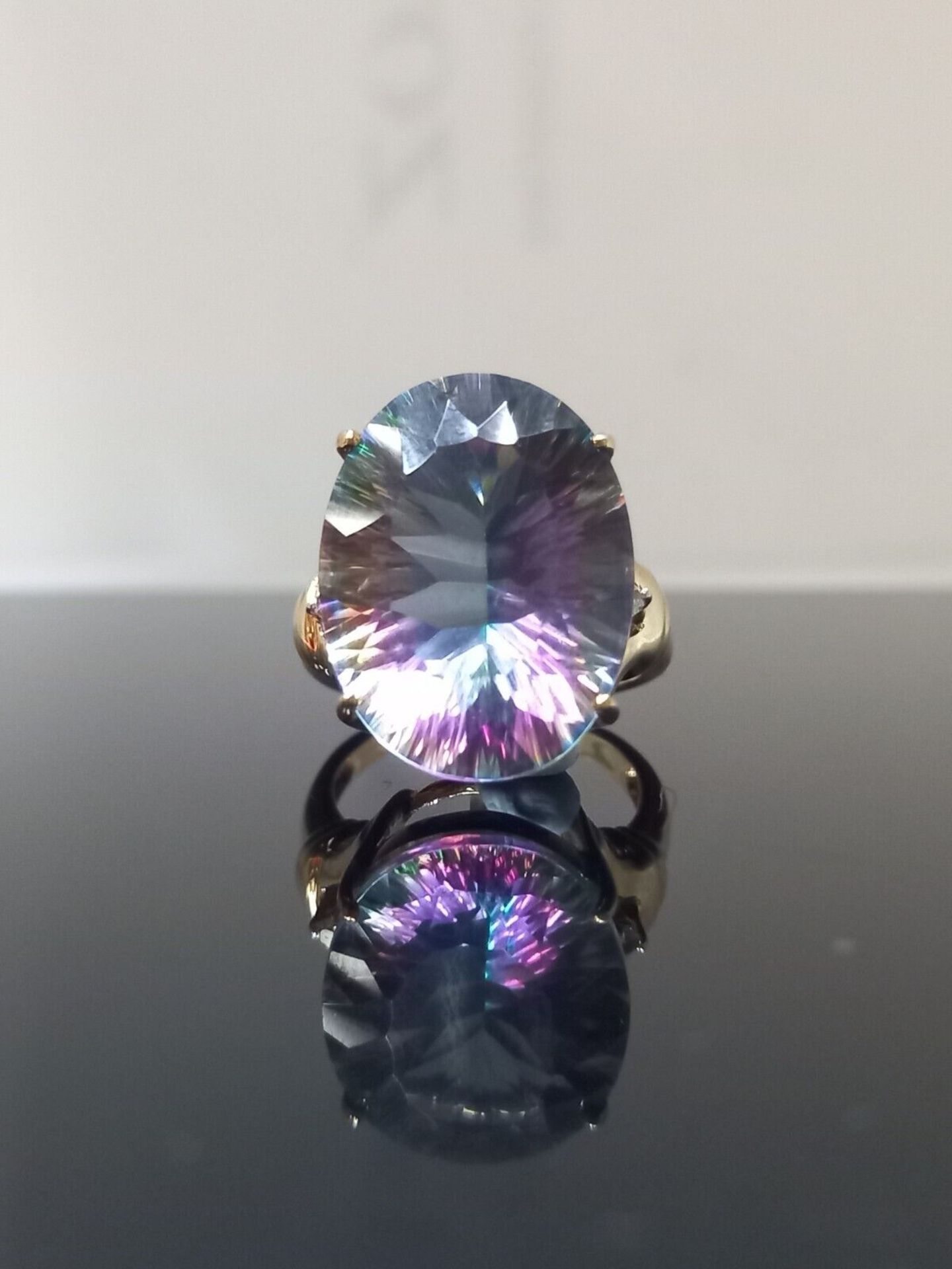 LARGE OVAL MYSTIC TOPAZ & DIAMOND GOLD RING/YELLOW GOLD - Image 3 of 6