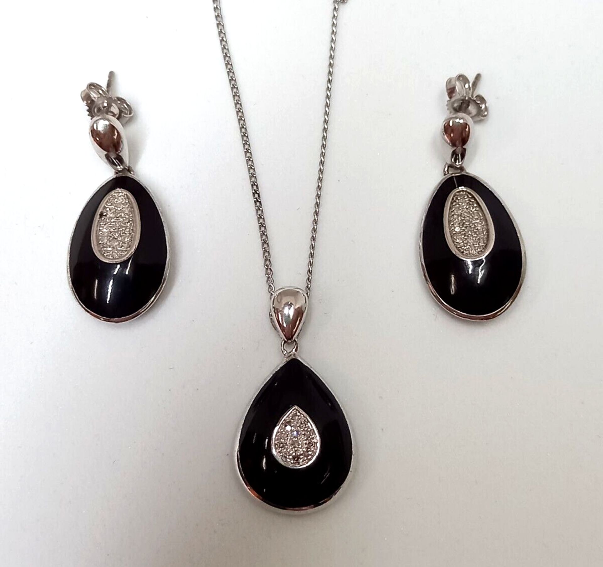 PENDANT & EARRING SET/CERAMIC & DIAMONDS /STERLING SILVER - Image 3 of 3