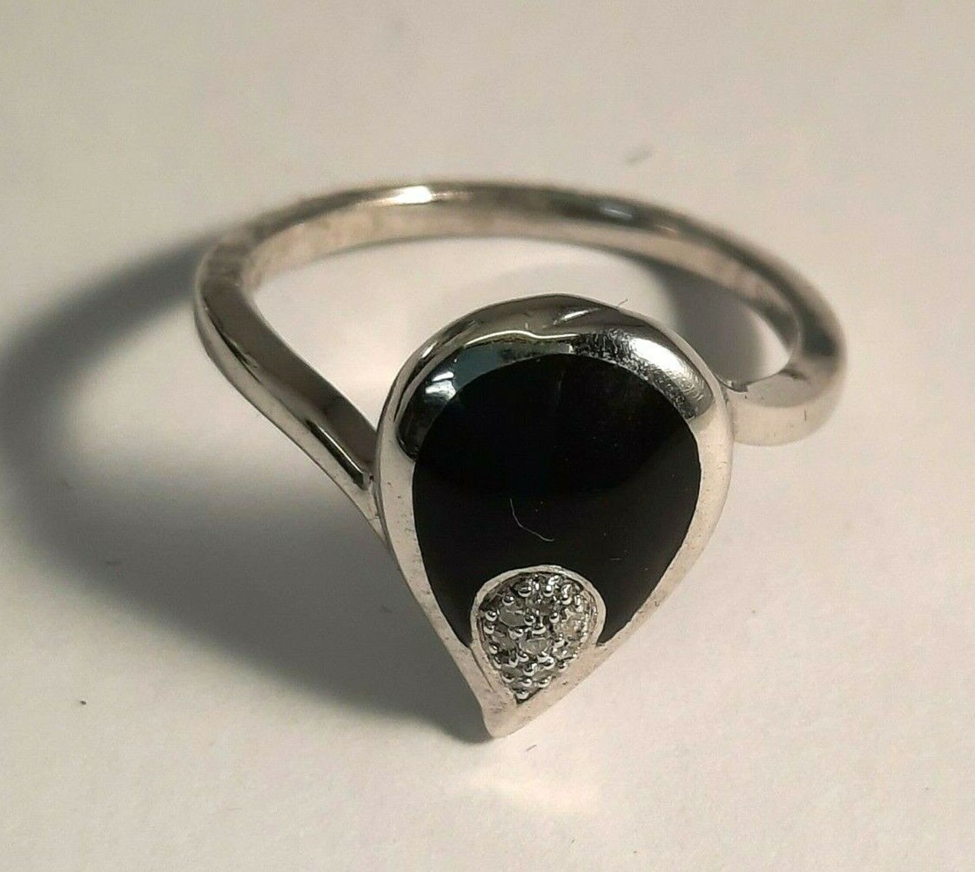 CERAMIC & 0.10CT DIAMONDS RING/ BLACK/ STERLING SILVER - Image 2 of 5