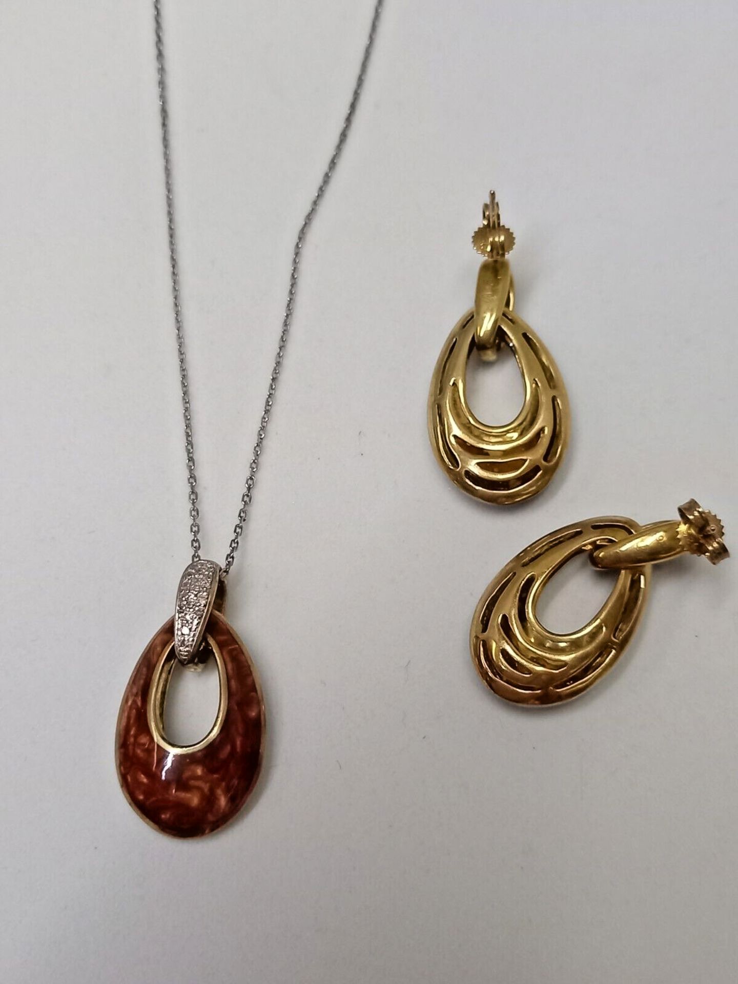 PENDANT & EARRING SET/CERAMIC & DIAMONDS /STERLING SILVER - Image 3 of 3