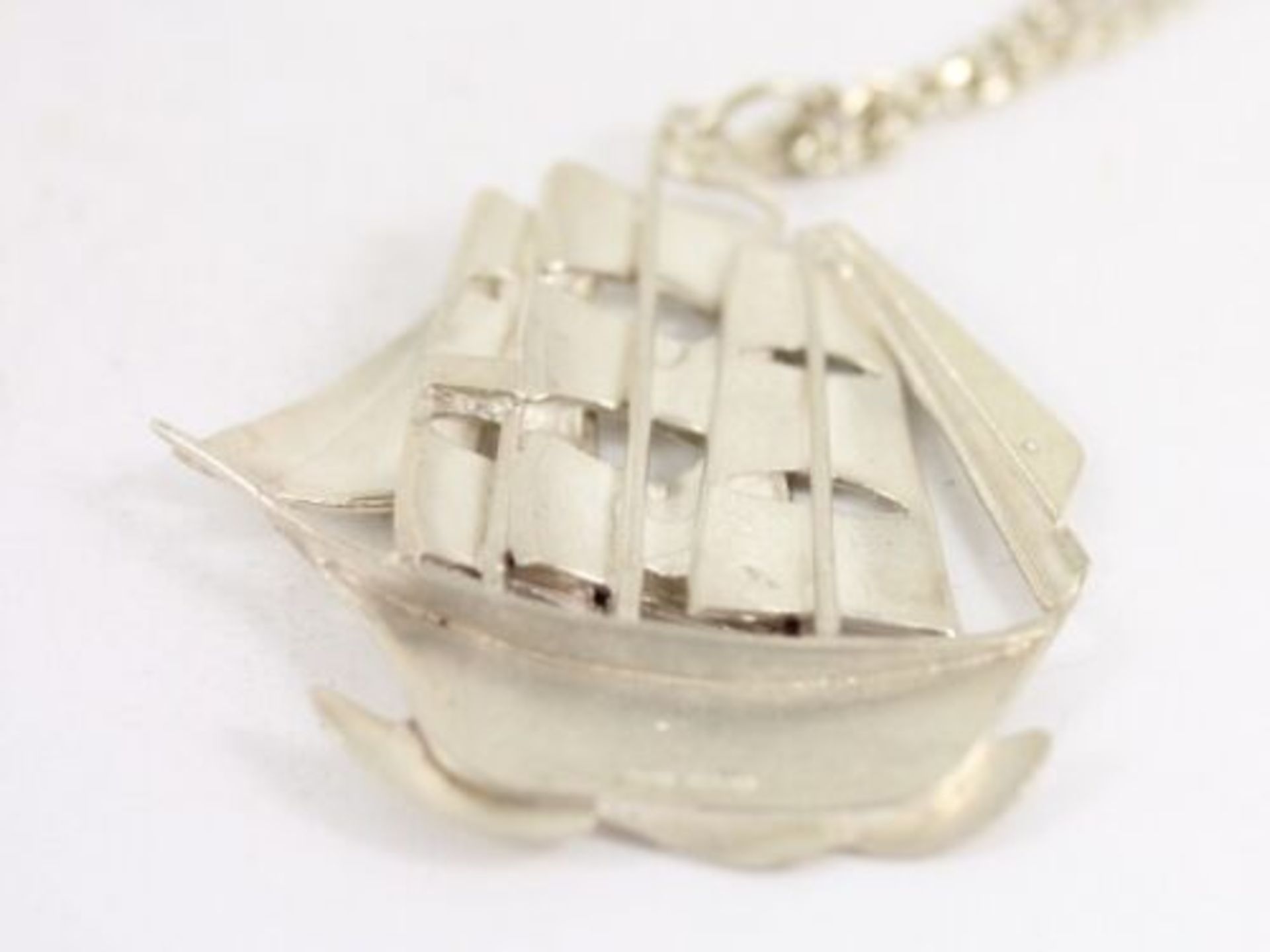LARGE SHIP PENDANT STERLING SILVER CHAIN NECKLACE 18" SCOTTISH 22.1G 925 BT61 - Image 2 of 4