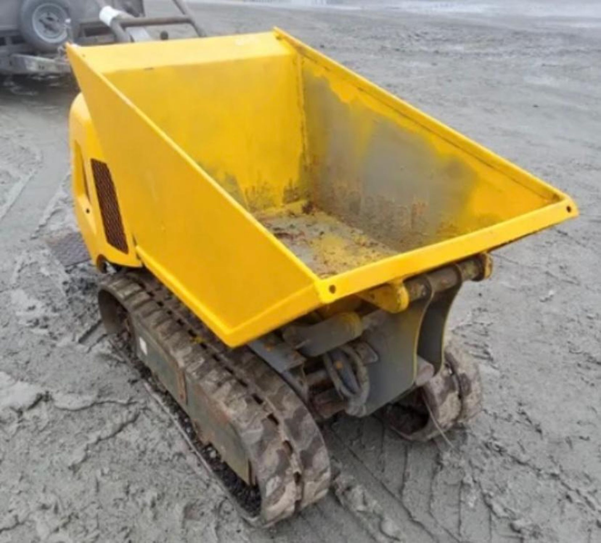 JCB TRACKED DIESEL DUMPER HI TIP - Image 2 of 4