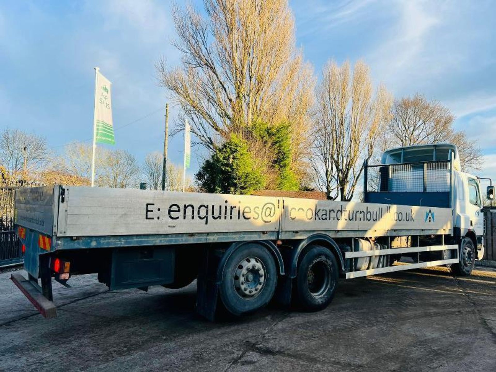 DAF LF 6X2 DROP SIDE LORRY C/W REAR LIFT - Image 8 of 12