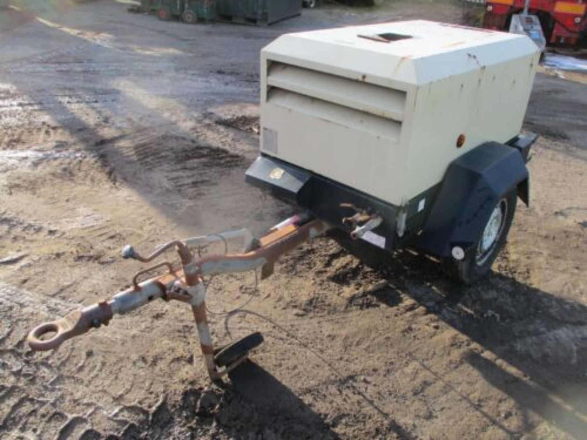 INGERSOLL RAND DOOSAN 720 7/20 COMPRESSOR 2 TOOL TOWABLE ROAD TOW DELIVERY. - Image 10 of 12