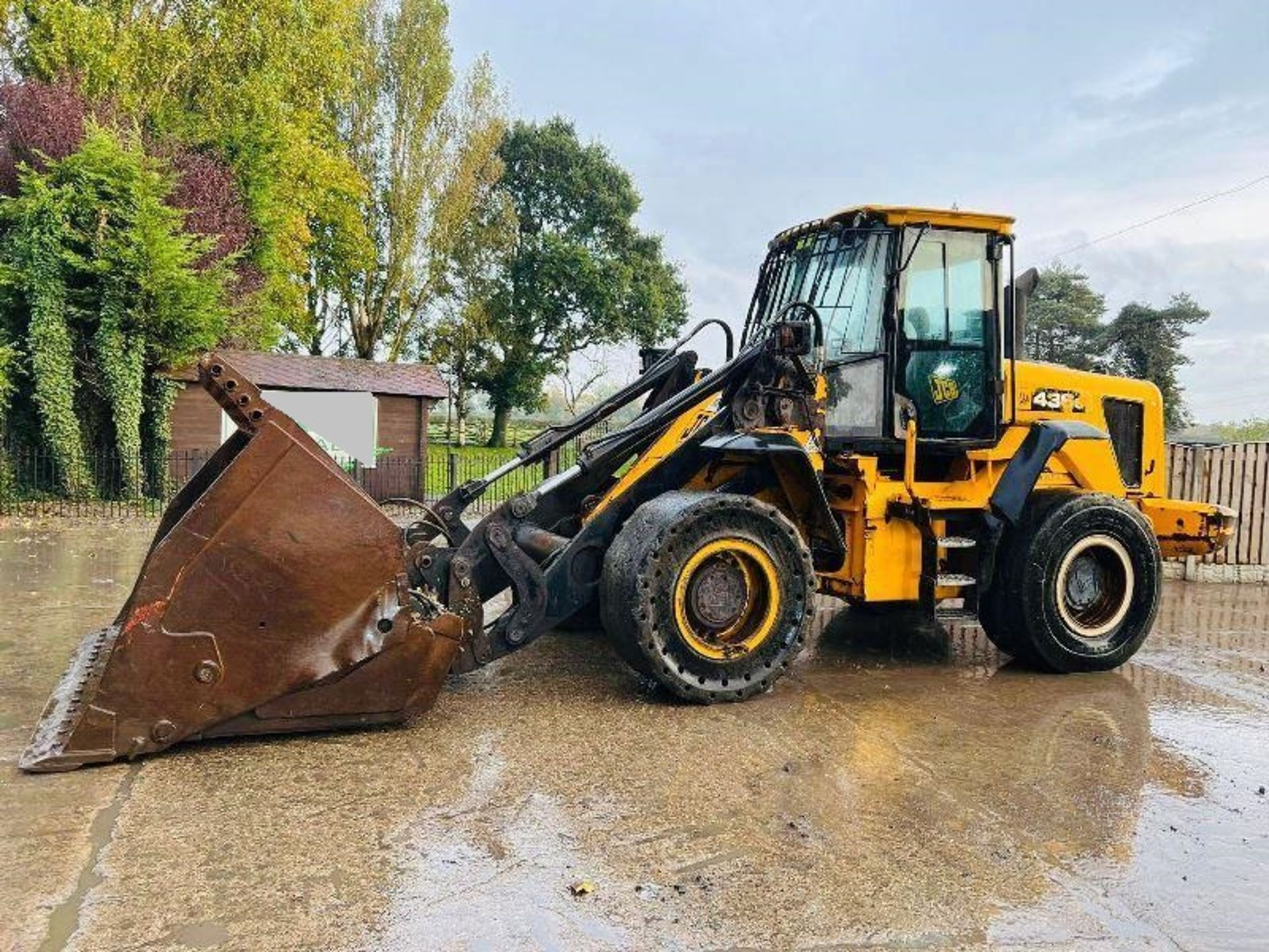 JCB 436E 4WD LOADING SHOVEL * YEAR 2010 * C/W TIP TOE BUCKET - Image 2 of 17