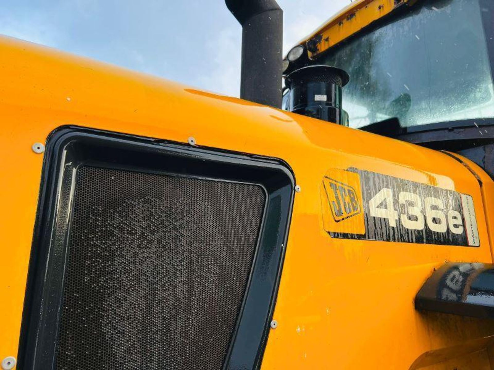 JCB 436E 4WD LOADING SHOVEL * YEAR 2010 * C/W TIP TOE BUCKET - Image 15 of 17