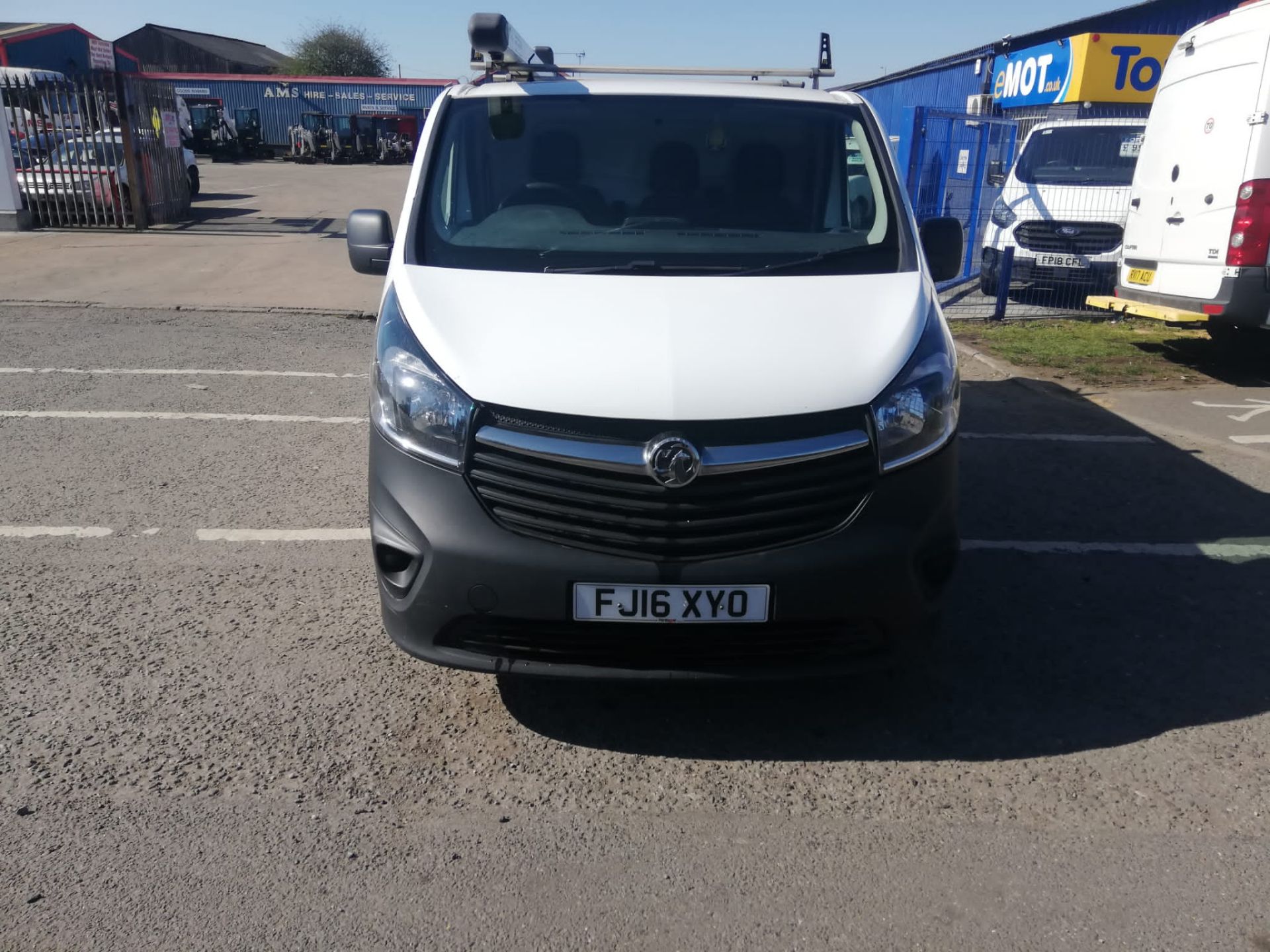 2016 16 VAUXHALL VIVARO PANEL VAN - 109K MILES - PLY LINED - ROOF RACK. - Image 2 of 10