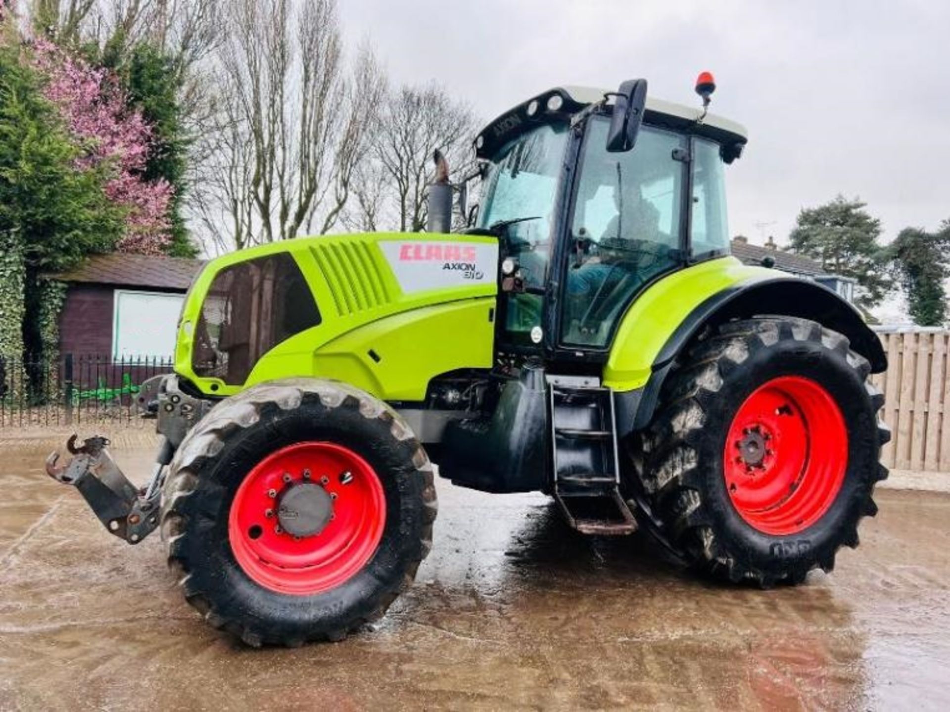 CLAAS AXION 810 4WD TRACTOR * YEAR 2008 * C/W FRONT LINKAGE - Image 18 of 19