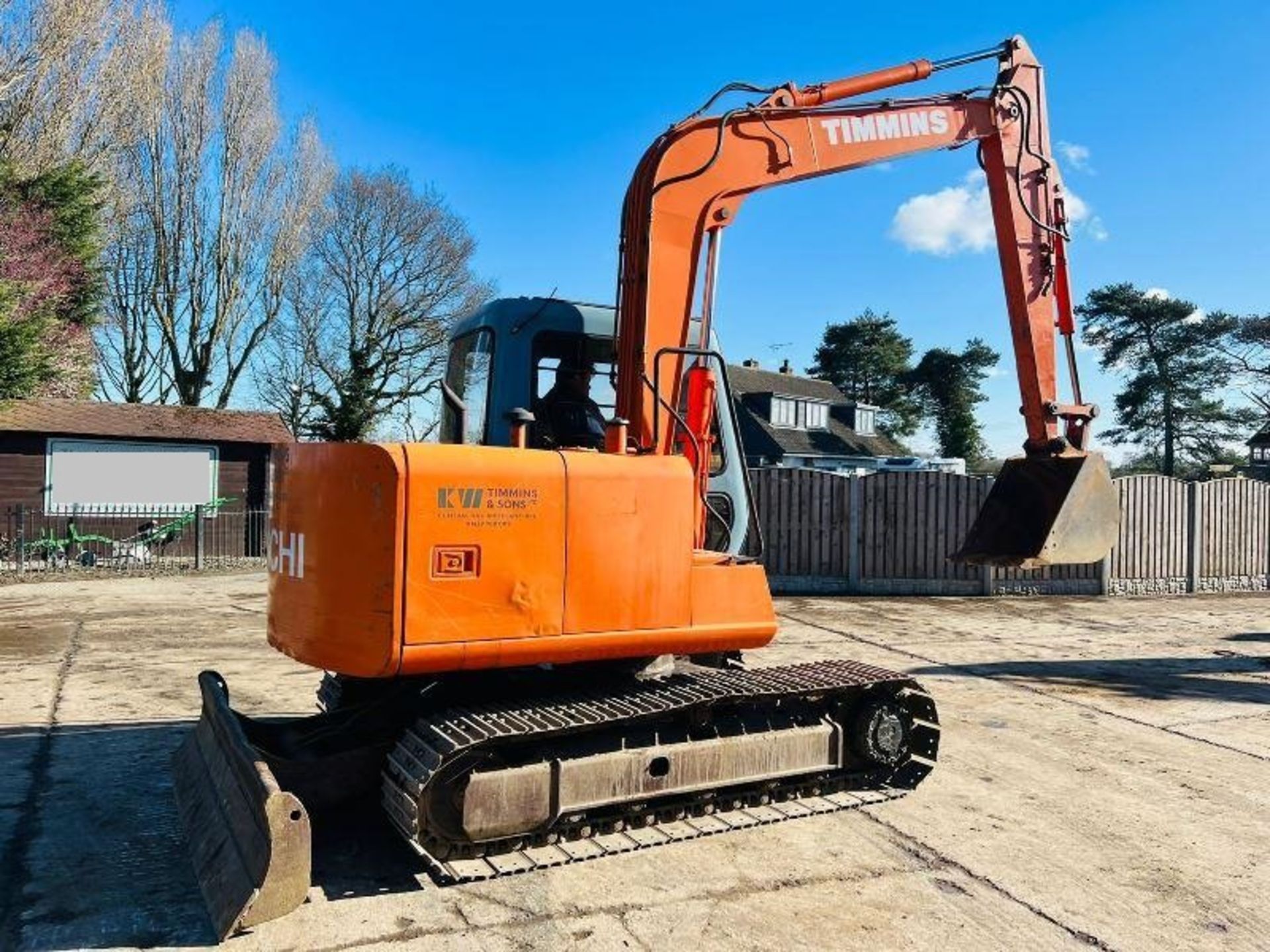 HITACHI EX60-3 TRACKED EXCAVATOR C/W BUCKET - Image 9 of 15