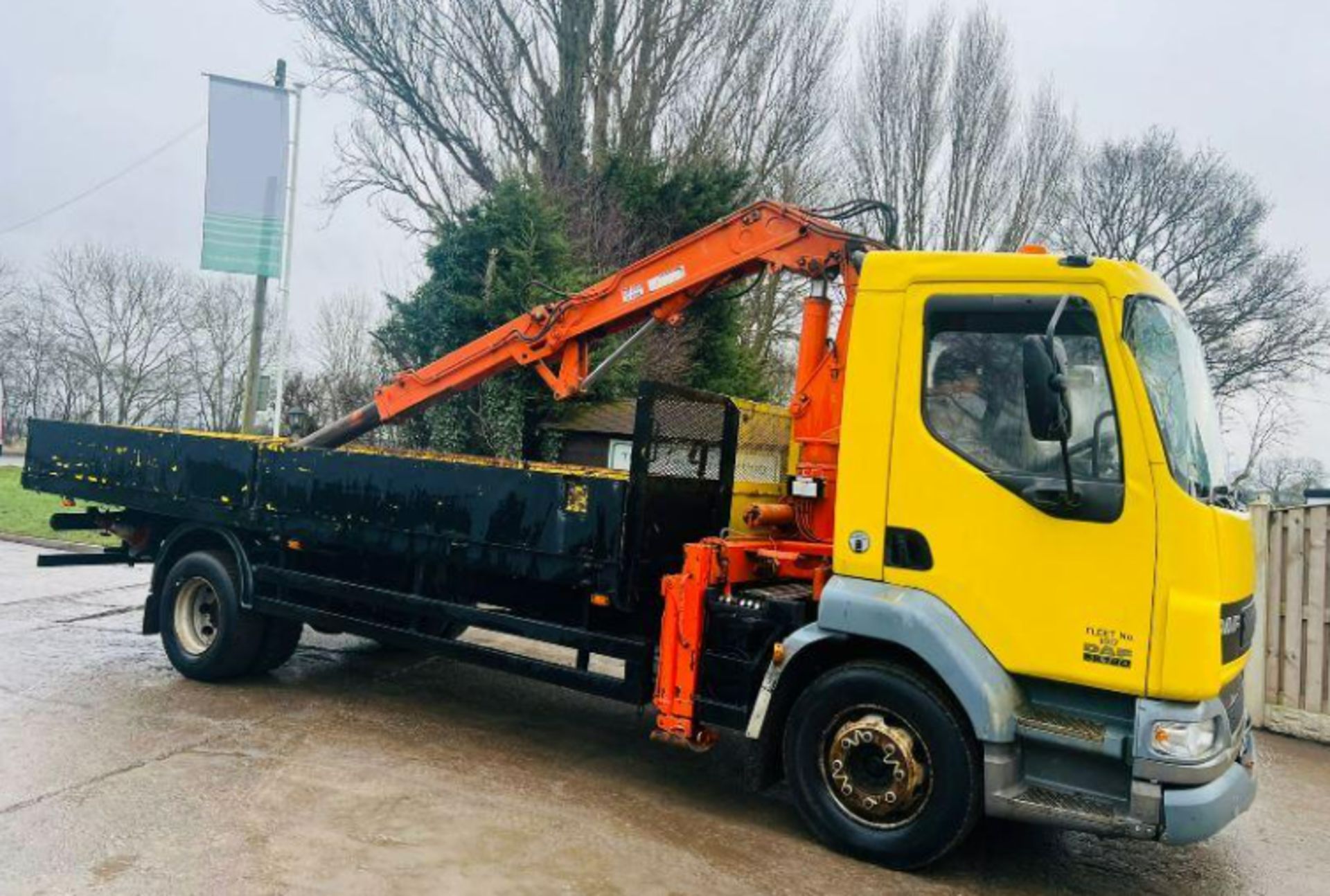 DAF LF55.180 4X2 LORRY C/W ATLAS AK 3008 A1 HYDRAULIC PUSH OUT CRANE