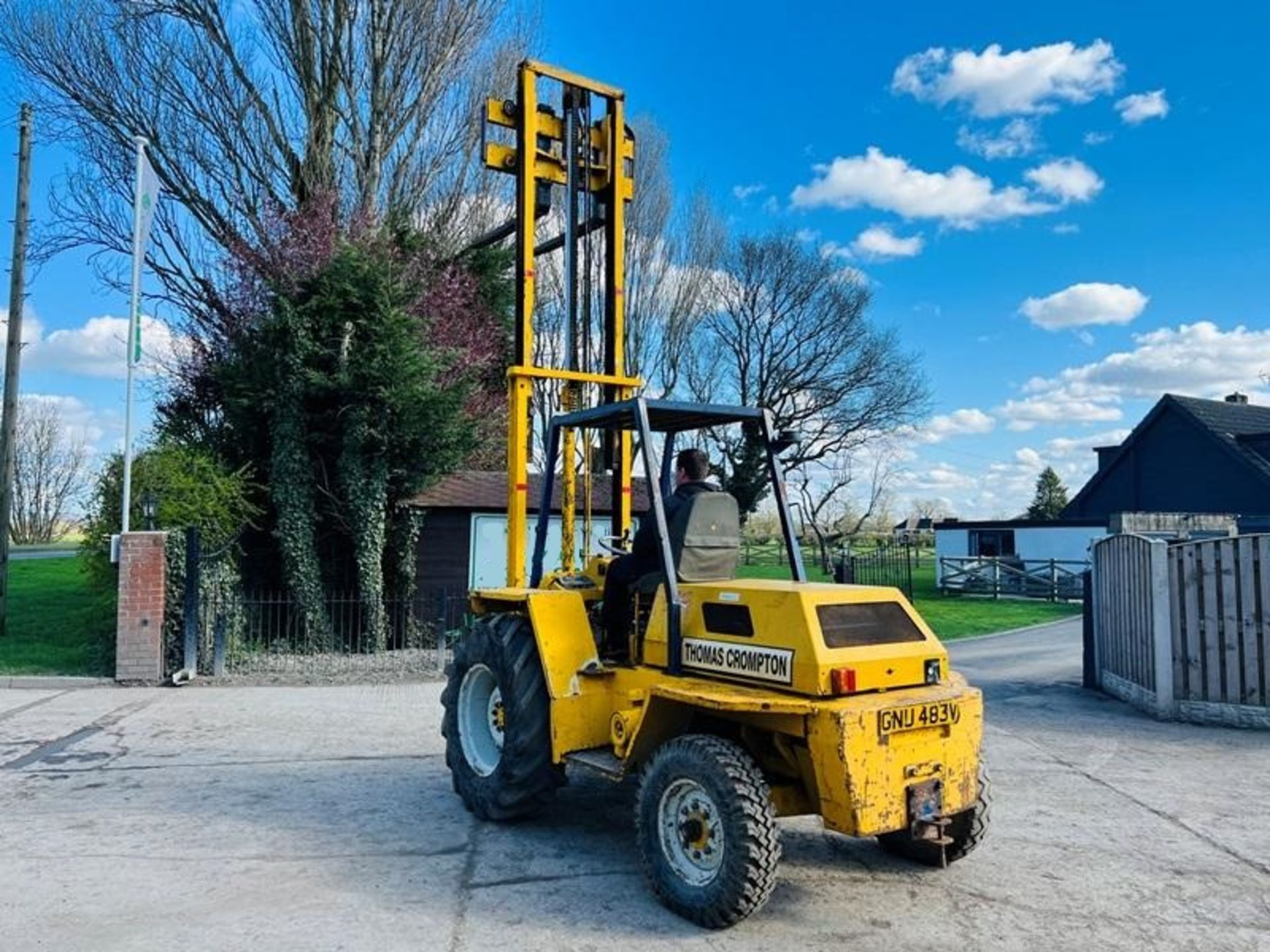 SANDERSON SB45 ROUGH TERRIAN FORKLIFT C/W PALLET TINES - Image 2 of 12