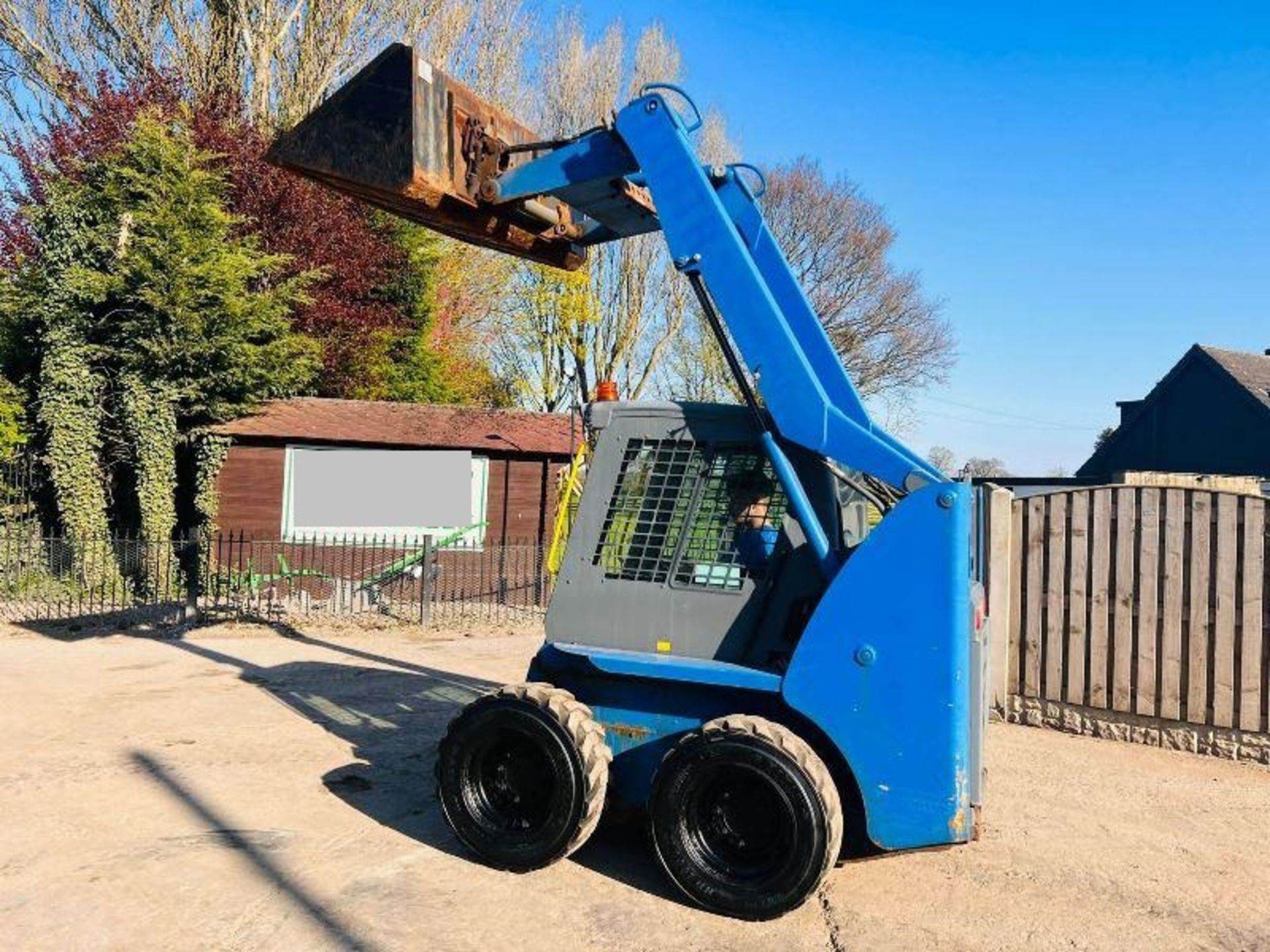 GEHL 4640 4WD SKIDSTEER *YEAR 2010 , EX NHS , ONLY 2838 HOURS* C/W BUCKET - Image 13 of 18