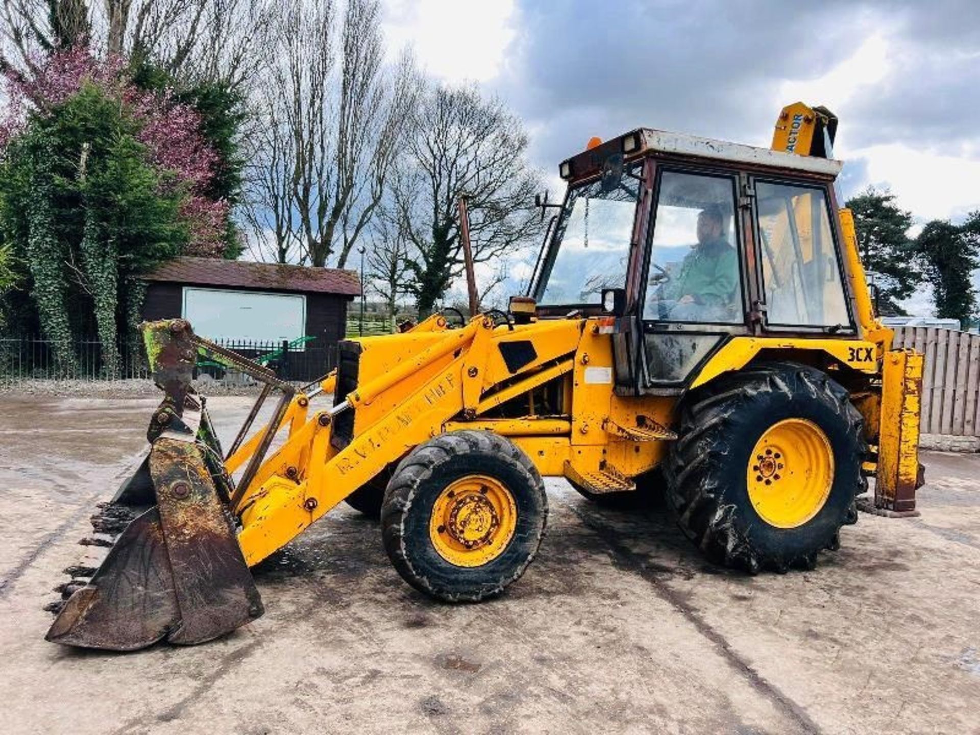 JCB 3CX PROJECT 7 4WD BACKHOE DIGGER C/W EXTENDING DIG - Image 10 of 18