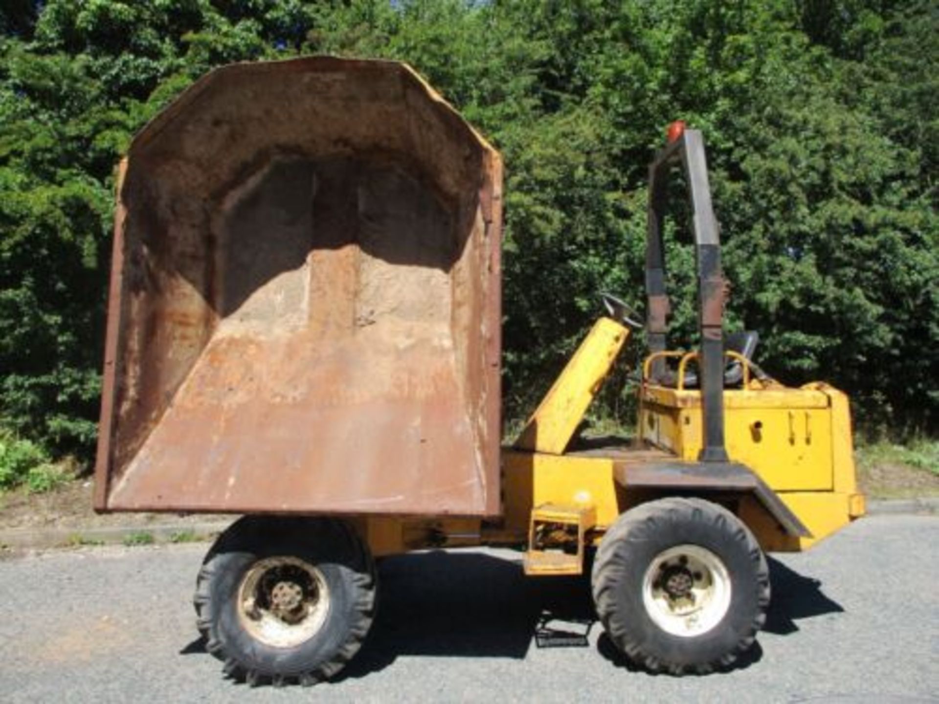 BARFORD SXR3000 3 TON SWIVEL SKIP DUMPER TEREX BENFORD DELIVERY THWAITES - Image 4 of 10