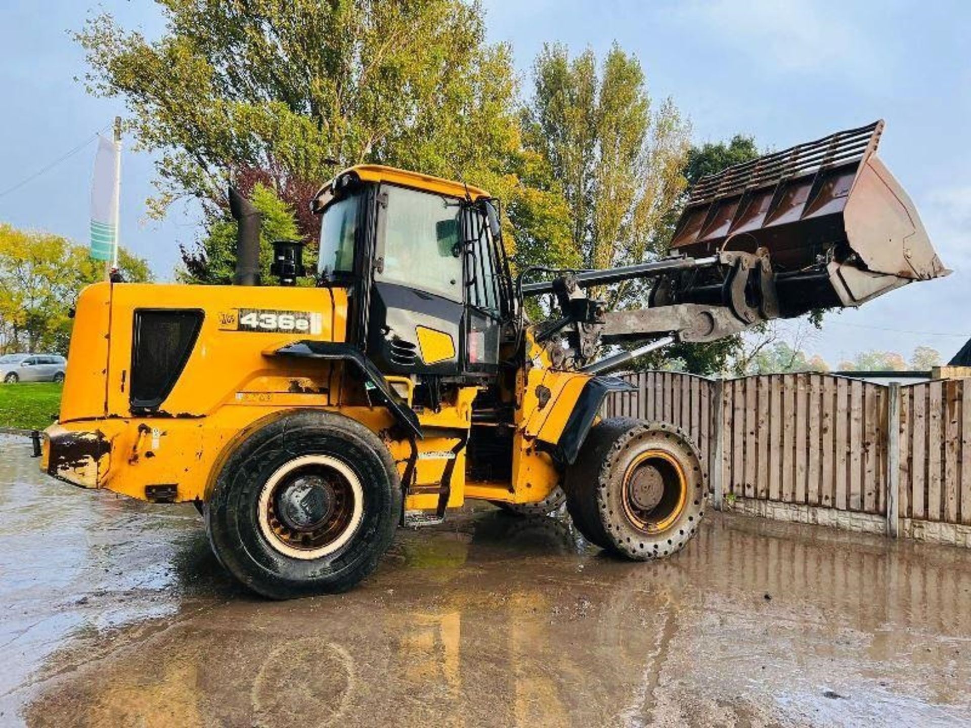 JCB 436E 4WD LOADING SHOVEL * YEAR 2010 * C/W TIP TOE BUCKET - Image 11 of 17