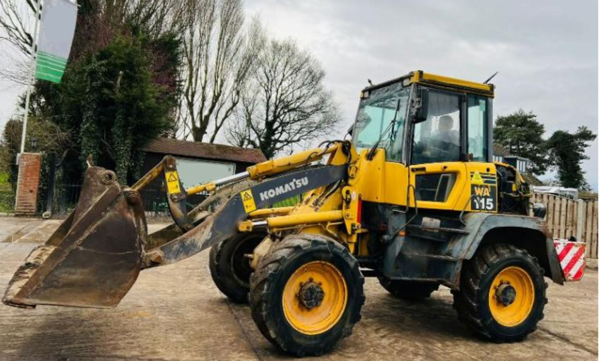 KOMATSU WA115 4WD LOADING SHOVEL * 5759 HOURS * C/W BUCKET. - Image 5 of 12