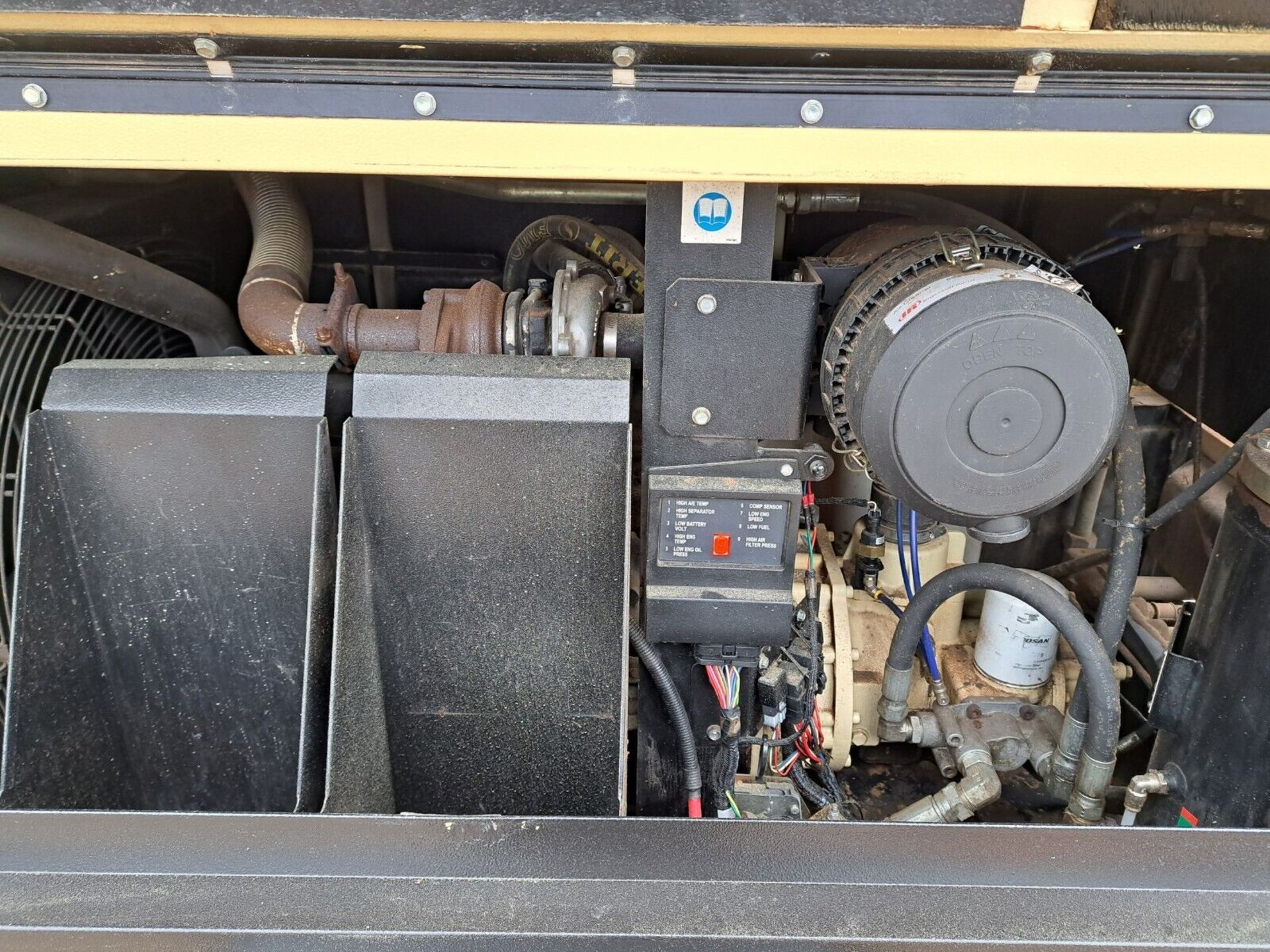 DOOSAN COMPRESSOR 7/72 PORTABLE COMPRESSOR 260CFM - Image 6 of 8