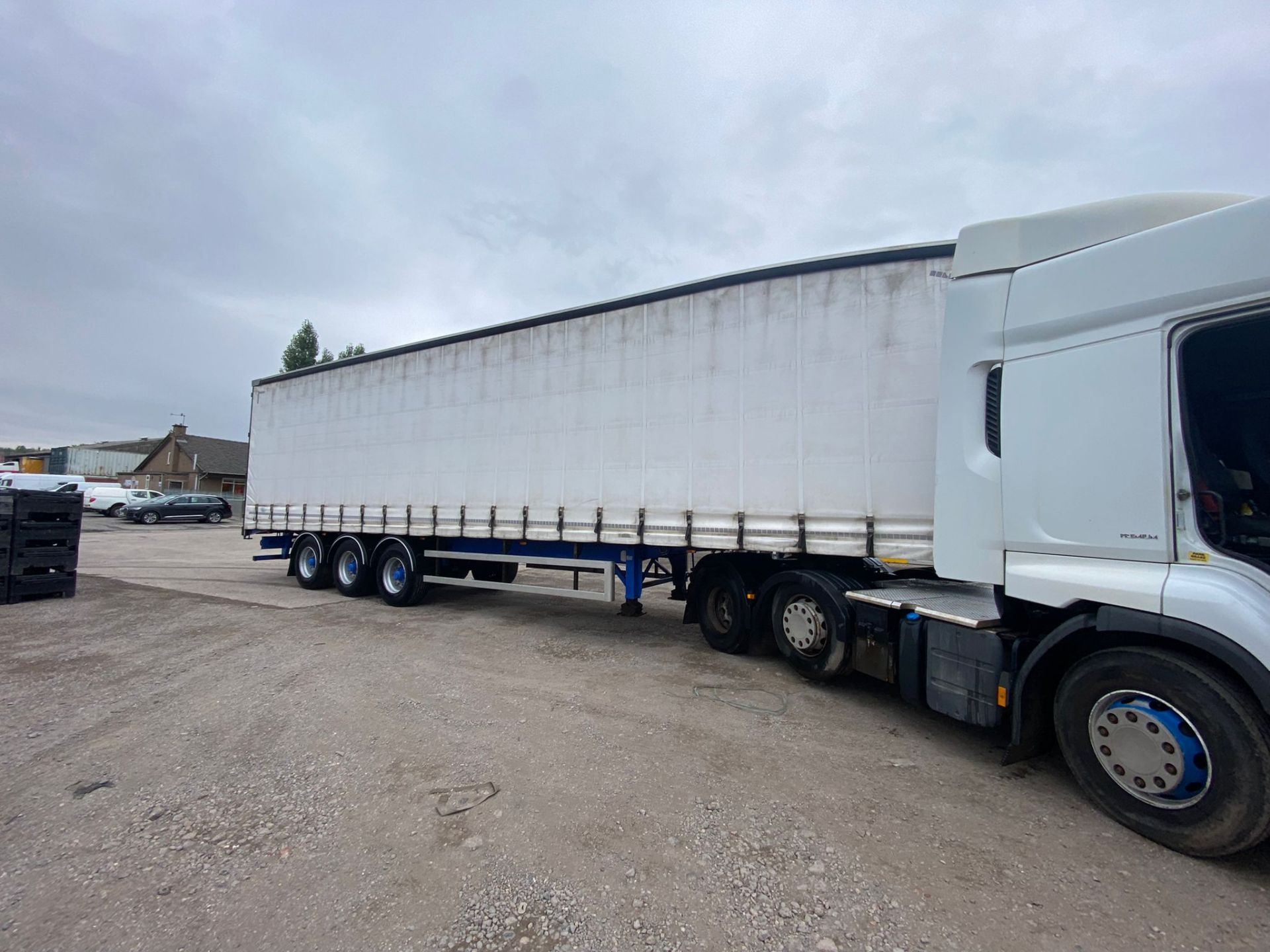2016 MODEL LAWRENCE DAVID XL CURTAIN SIDE TRAILER - 4.4 METRES HIGH - Image 4 of 6