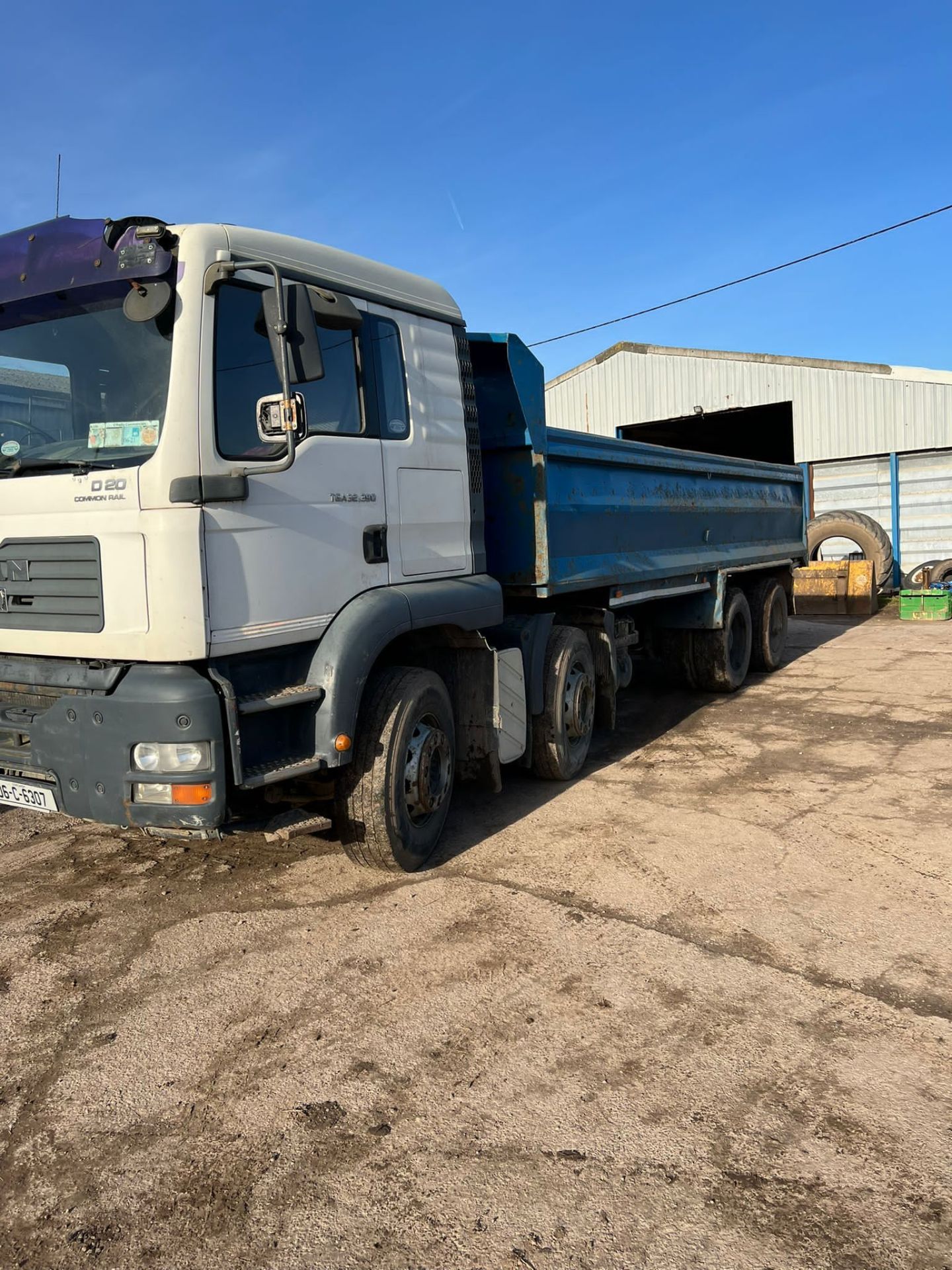 MAN 8X4 STEEL BODY TIPPER - Image 4 of 18