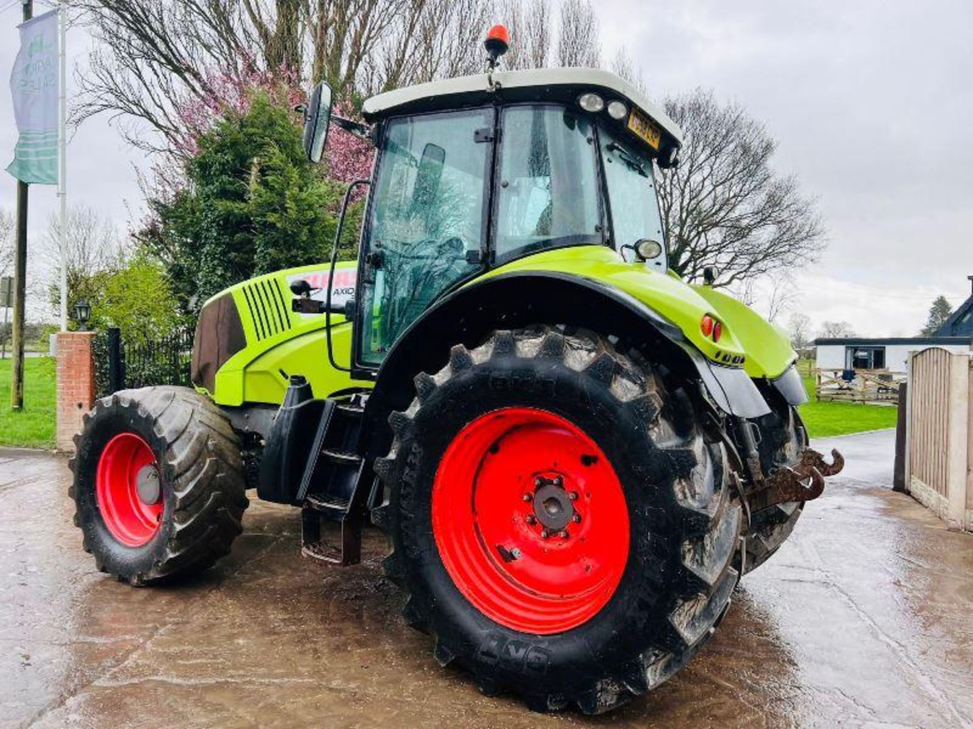 CLAAS AXION 810 4WD TRACTOR * YEAR 2008 * C/W FRONT LINKAGE - Image 4 of 19