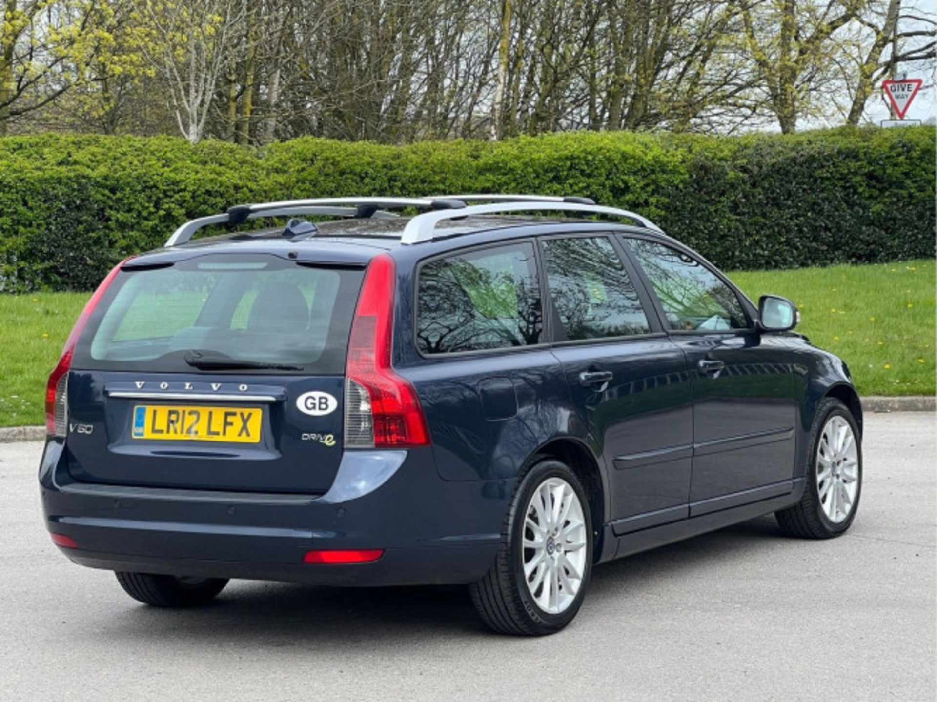 VOLVO V50 1.6D DRIVE SE LUX EDITION EURO 5 (S/S) 5DR (2012) - Image 81 of 88