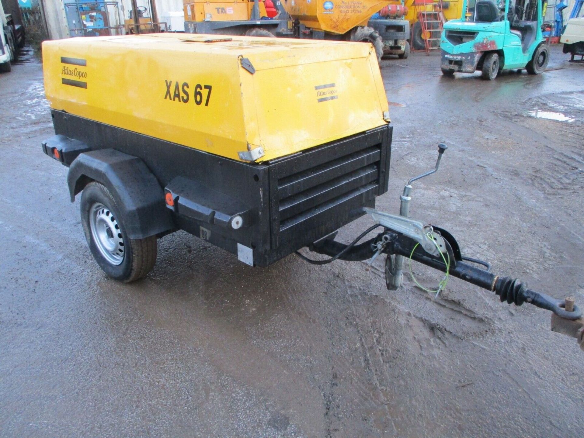 ATLAS COPCO XAS 67 130 CFM COMPRESSOR 2 TOOL TOWABLE ROAD TOW DELIVERY ARRANGED - Image 10 of 10