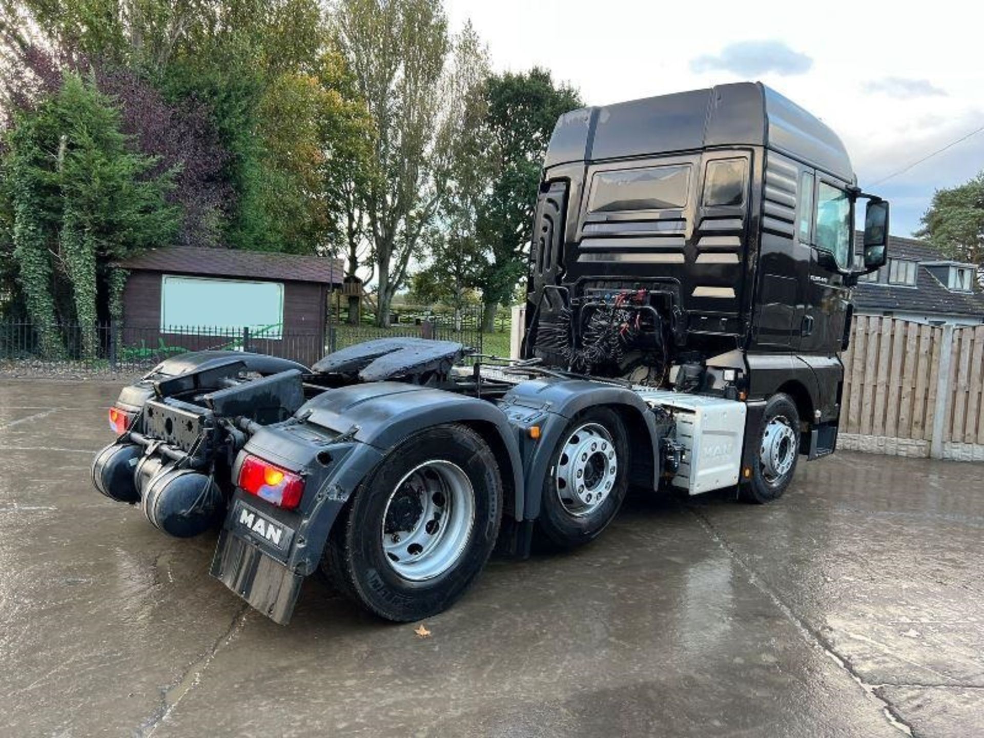 MAN TGX26.440 6X2 TRACTOR UNIT * YEAR 2016 * C/W MID LIFT - Image 18 of 20