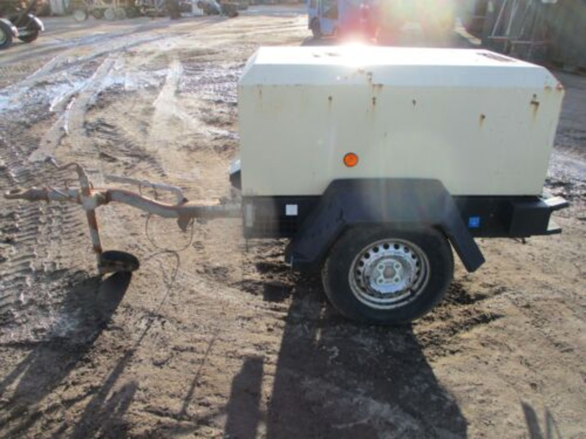 INGERSOLL RAND DOOSAN 720 7/20 COMPRESSOR 2 TOOL TOWABLE ROAD TOW DELIVERY. - Image 7 of 12