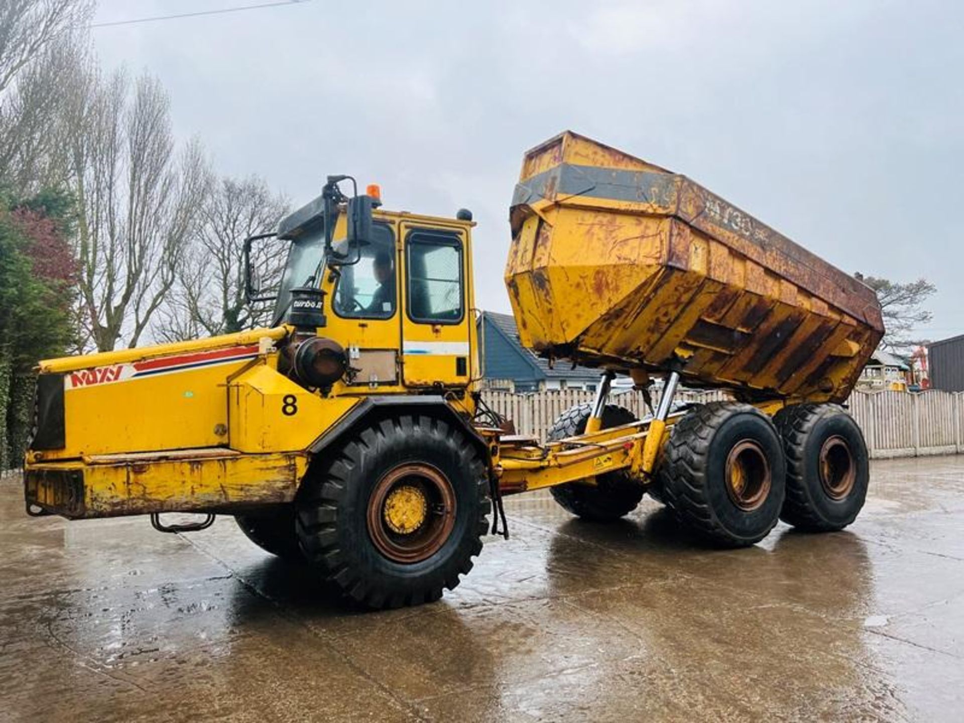 MOXY MT30 6X6 ARTICULATED DUMP TRUCK C/W HYDRAULIC STRAIGHT TIP - Image 4 of 11