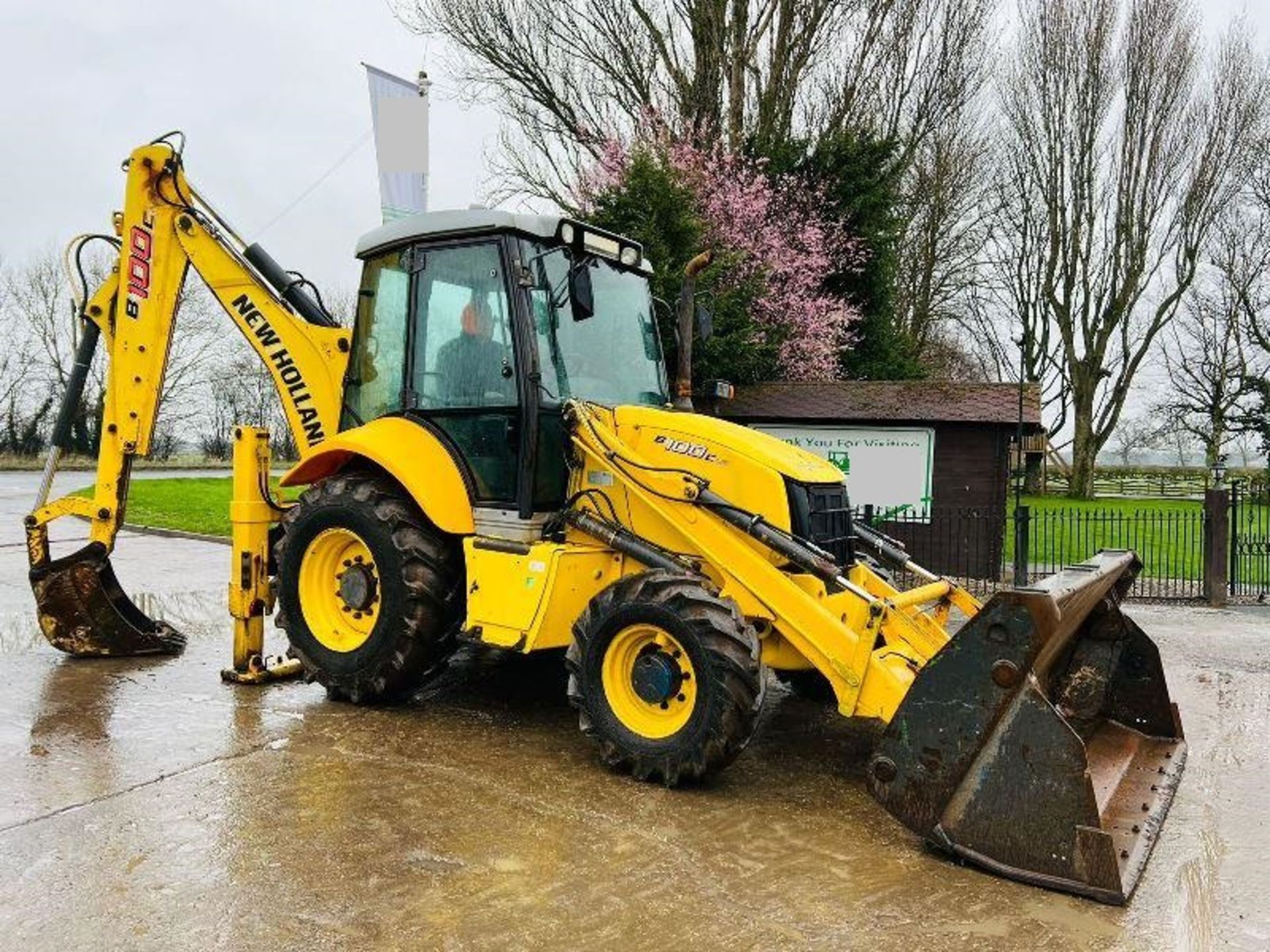 NEW HOLAND B100C 4WD BACKHOE DIGGER *YEAR 2012* C/W EXTENDING DIG - Image 5 of 17