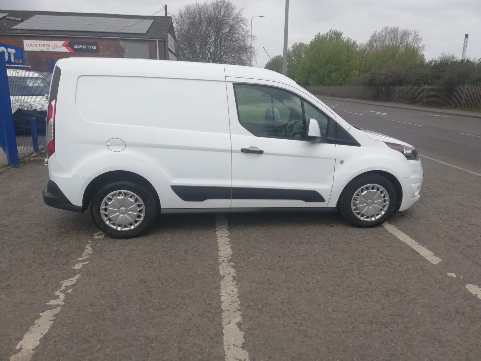 2017 17 FORD TRANSIT CONNECT PANEL VAN - EURO 6 - 145K MILES - PLY LINED. - Image 8 of 10