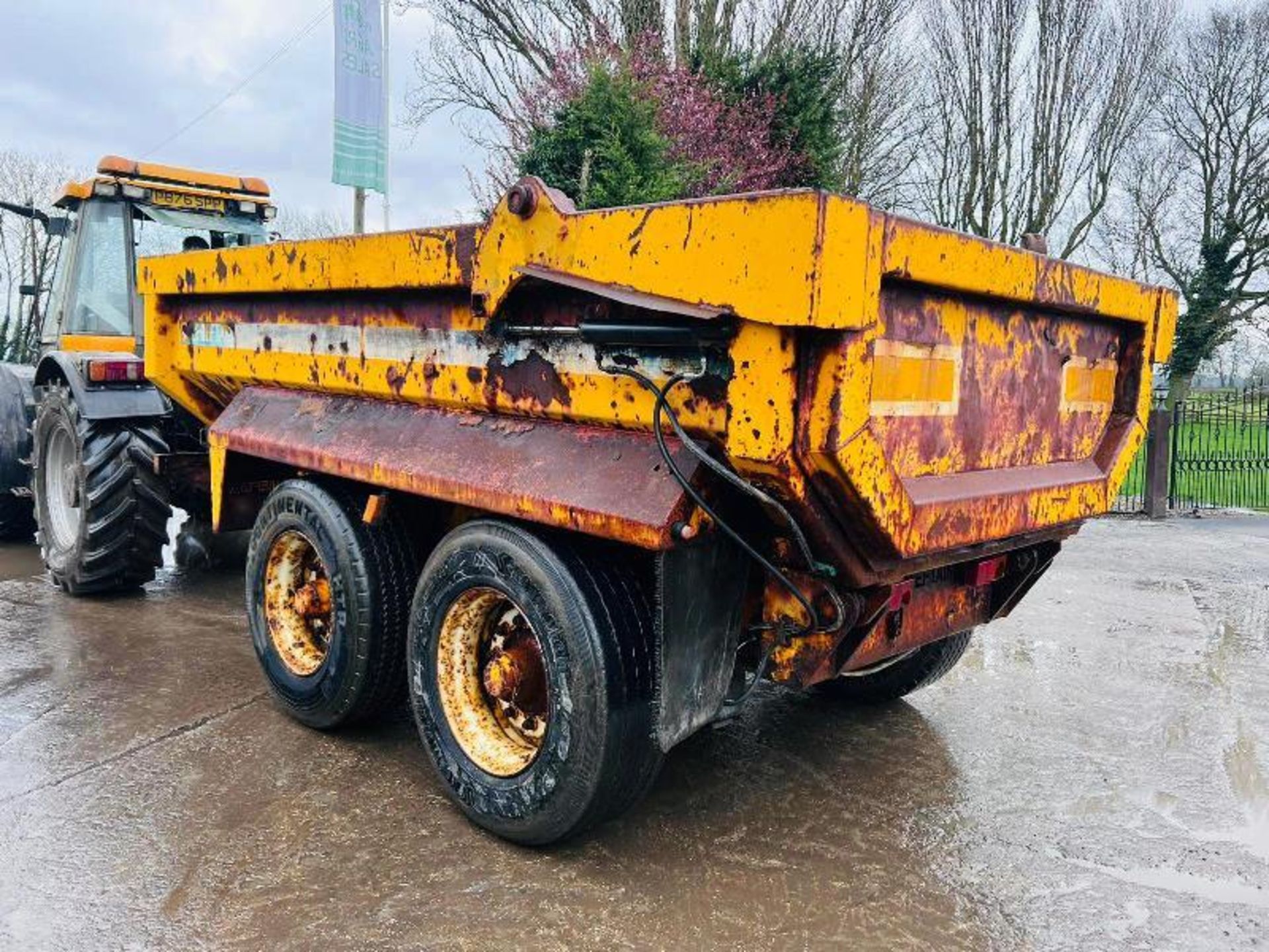 CHIEFTAIN 10 TON DUMPER TRAILER *YEAR 2005* C/W HYDRAULIC BACK DOOR - Image 11 of 15