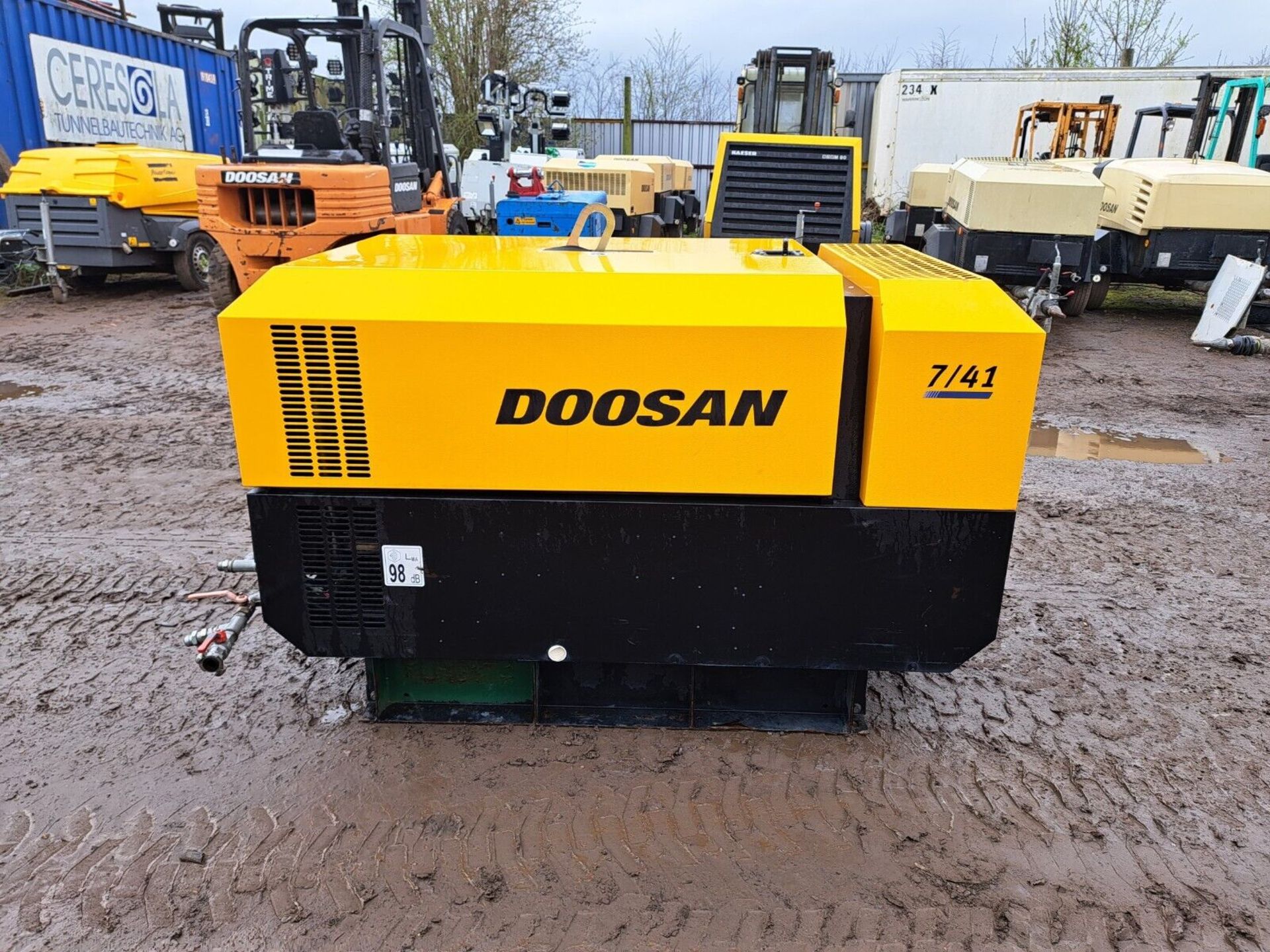 DOOSAN INGERSOLL RAND 7/41+ DIESEL AIR COMPRESSOR GENERATOR LOW HOURS